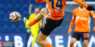 trendyol-super-lig-basaksehir-2-fatih-karagumruk-1-T7mlPDui.jpg