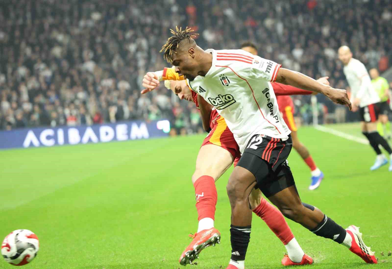 trendyol super lig besiktas 0 galatasaray 0 mac devam ediyor 12 rqBIunVg
