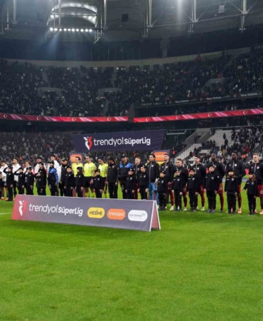 trendyol-super-lig-besiktas-0-gaziantep-fk-1-mac-devam-ediyor-p39dvbwU.jpg