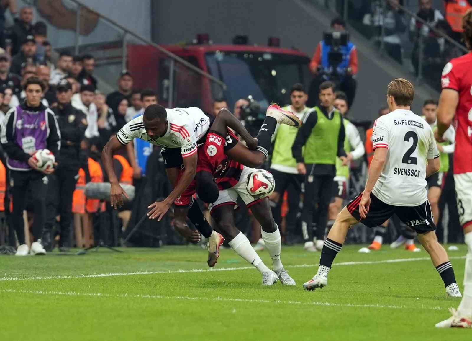 trendyol super lig besiktas 0 genclerbirligi 0 ilk yari 15 svLclVUy