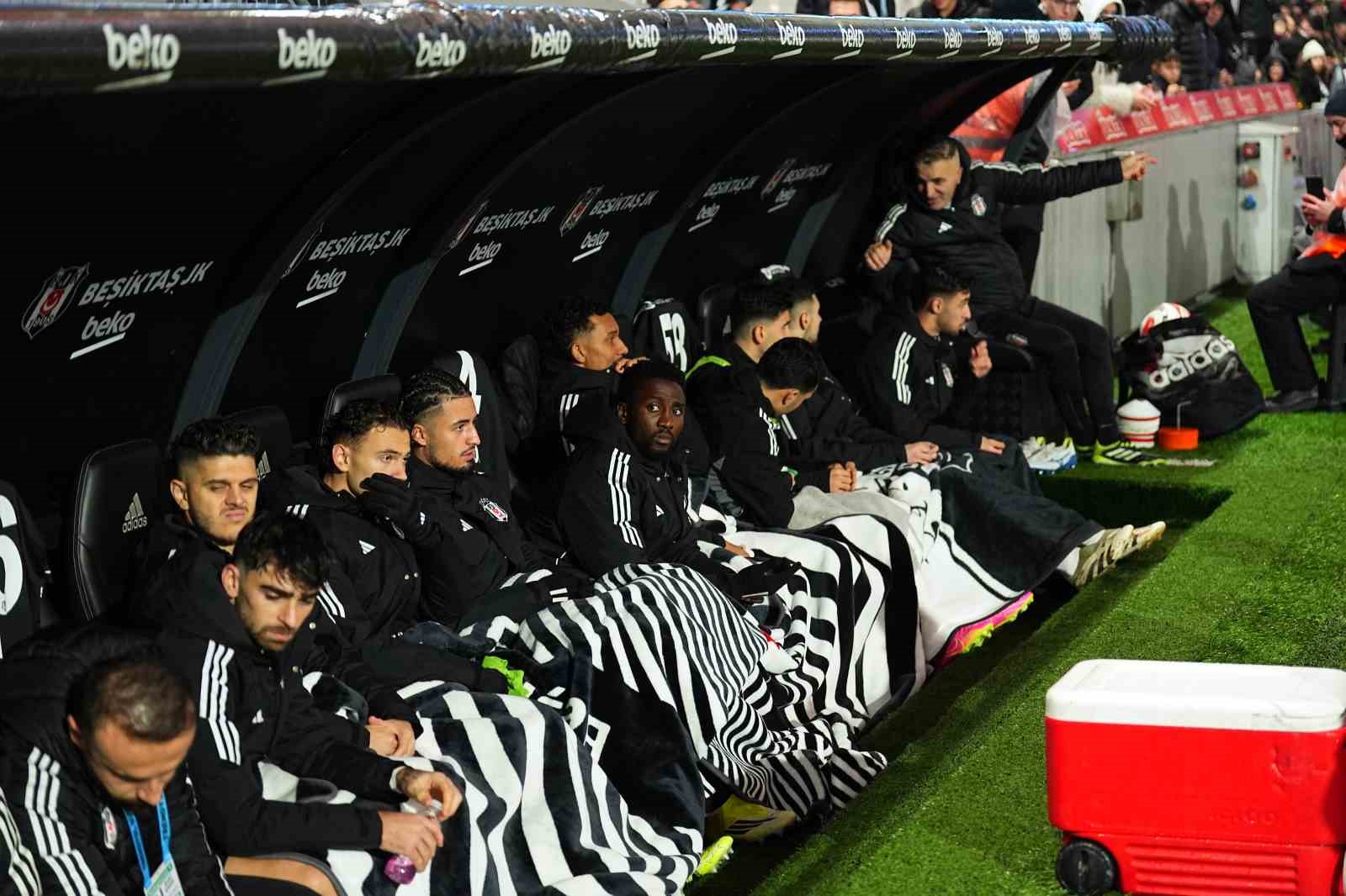 trendyol super lig besiktas 0 konyaspor 0 mac devam ediyor 16