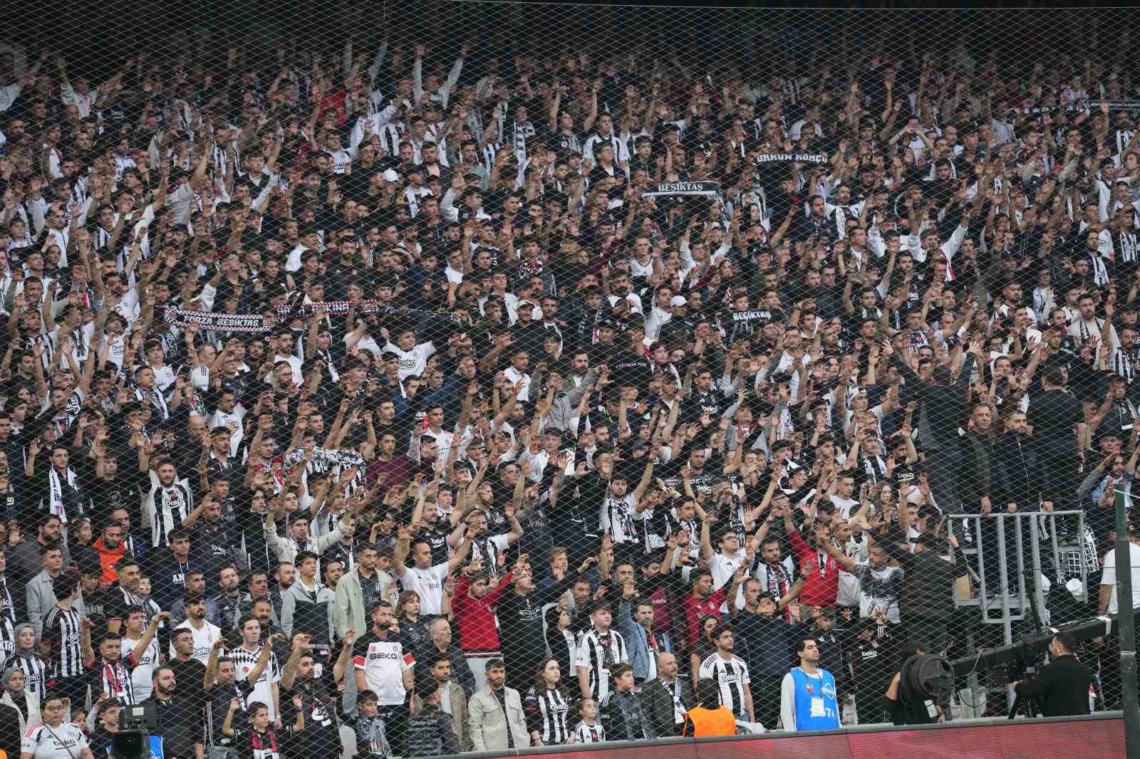 trendyol super lig besiktas 0 samsunspor 0 mac devam ediyor 13 EDM6lSUk