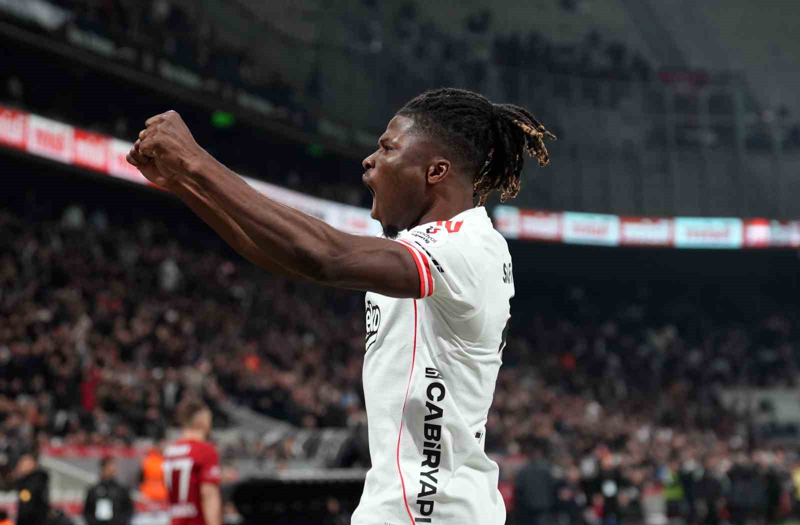 Trendyol Süper Lig: Beşiktaş: 1 - Gaziantep FK: 1 (İlk yarı) 19 trendyol super lig besiktas 1 gaziantep fk 1 ilk yari 15 XUb1Cinv