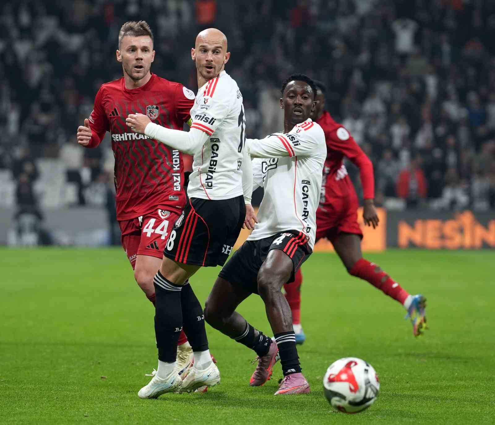 Trendyol Süper Lig: Beşiktaş: 1 - Gaziantep FK: 1 (İlk yarı) 13 trendyol super lig besiktas 1 gaziantep fk 1 ilk yari 9 m8ABSKdU