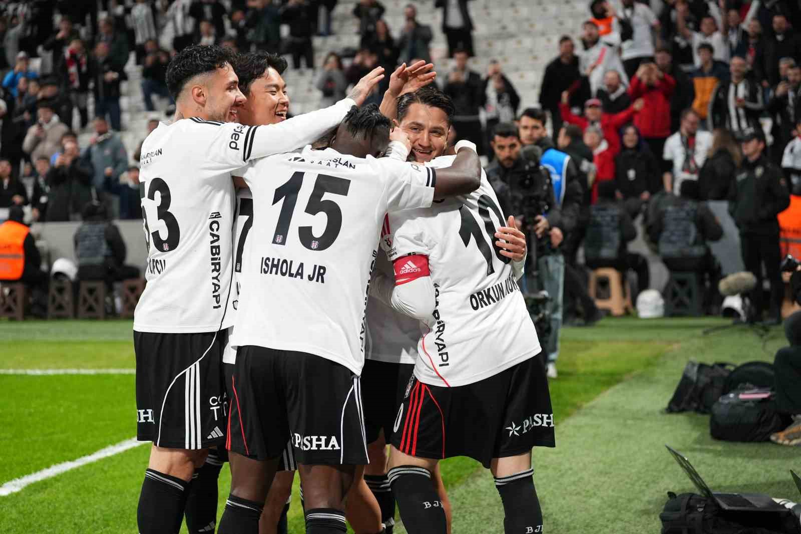 Trendyol Süper Lig: Beşiktaş: 2 - Antalyaspor: 0 (Maç devam ediyor) 26 trendyol super lig besiktas 2 antalyaspor 0 mac devam ediyor 22 Bi7QpGNk