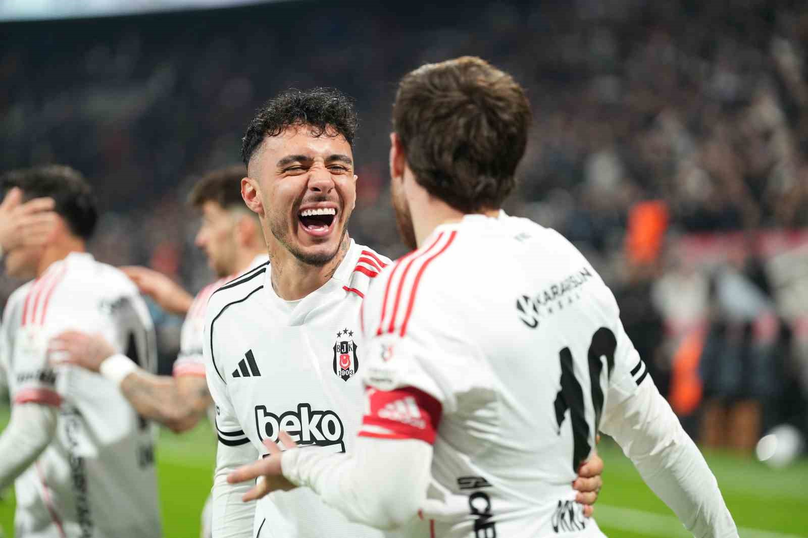Trendyol Süper Lig: Beşiktaş: 2 - Antalyaspor: 0 (Maç devam ediyor) 29 trendyol super lig besiktas 2 antalyaspor 0 mac devam ediyor 25 uDLnyXiq