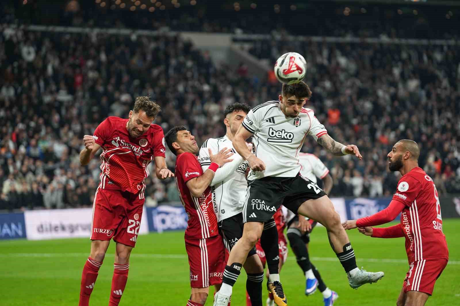 Trendyol Süper Lig: Beşiktaş: 2 - Antalyaspor: 0 (Maç devam ediyor) 12 trendyol super lig besiktas 2 antalyaspor 0 mac devam ediyor 8 Jknvgj9Y