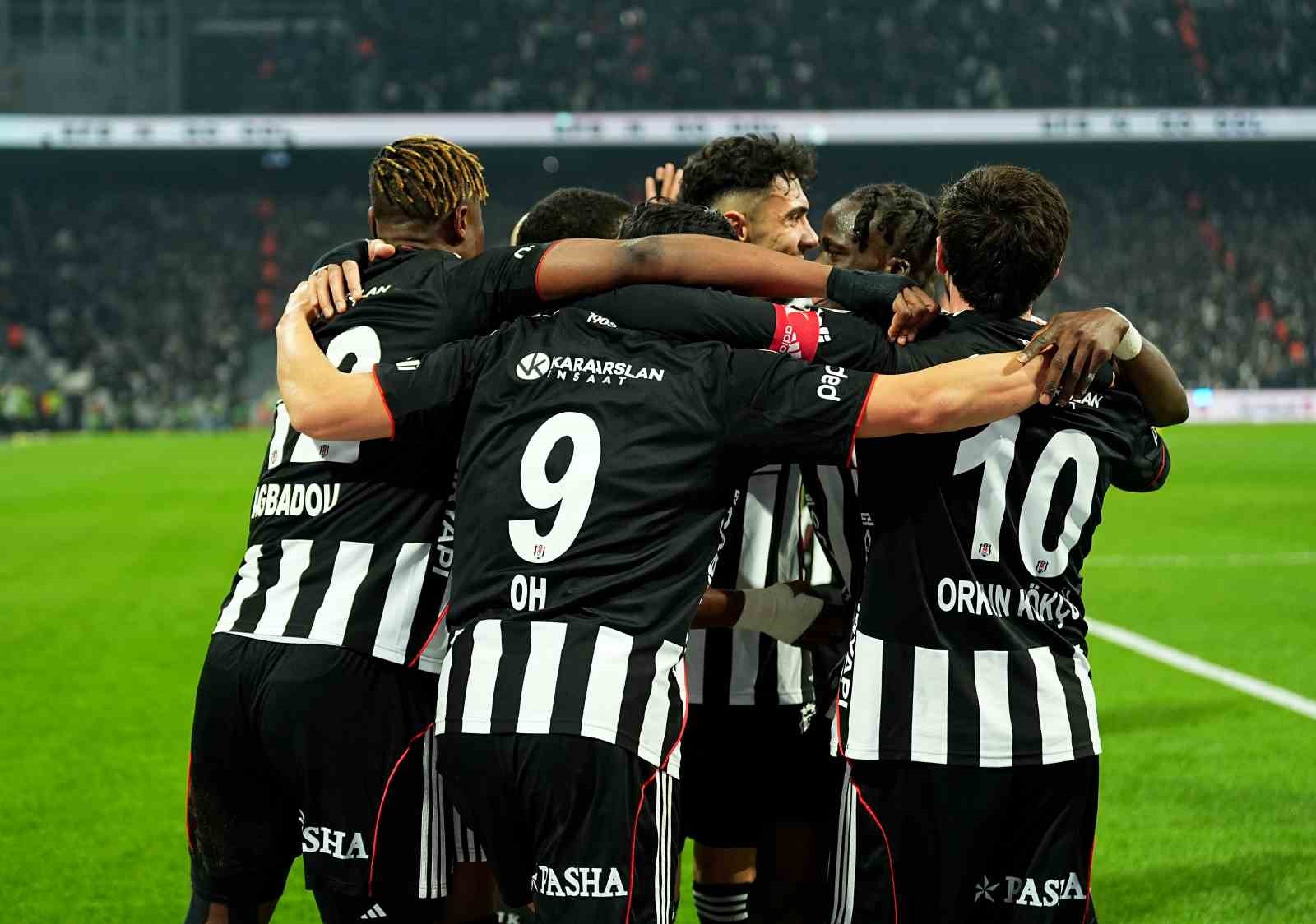 Trendyol Süper Lig: Beşiktaş: 2 - Göztepe: 0 (İlk yarı) 14 trendyol super lig besiktas 2 goztepe 0 ilk yari 10 fU3ejVBI
