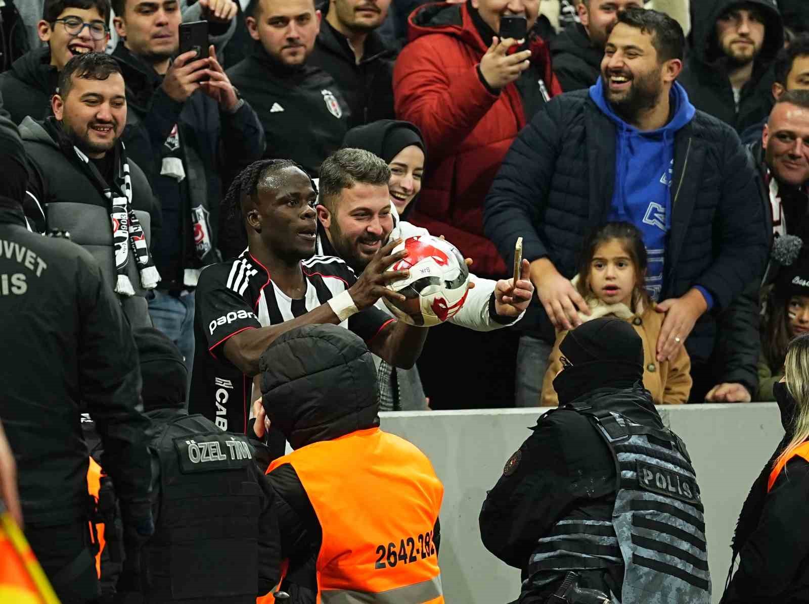 Trendyol Süper Lig: Beşiktaş: 2 - Göztepe: 0 (İlk yarı) 25 trendyol super lig besiktas 2 goztepe 0 ilk yari 21 6qz1agHF