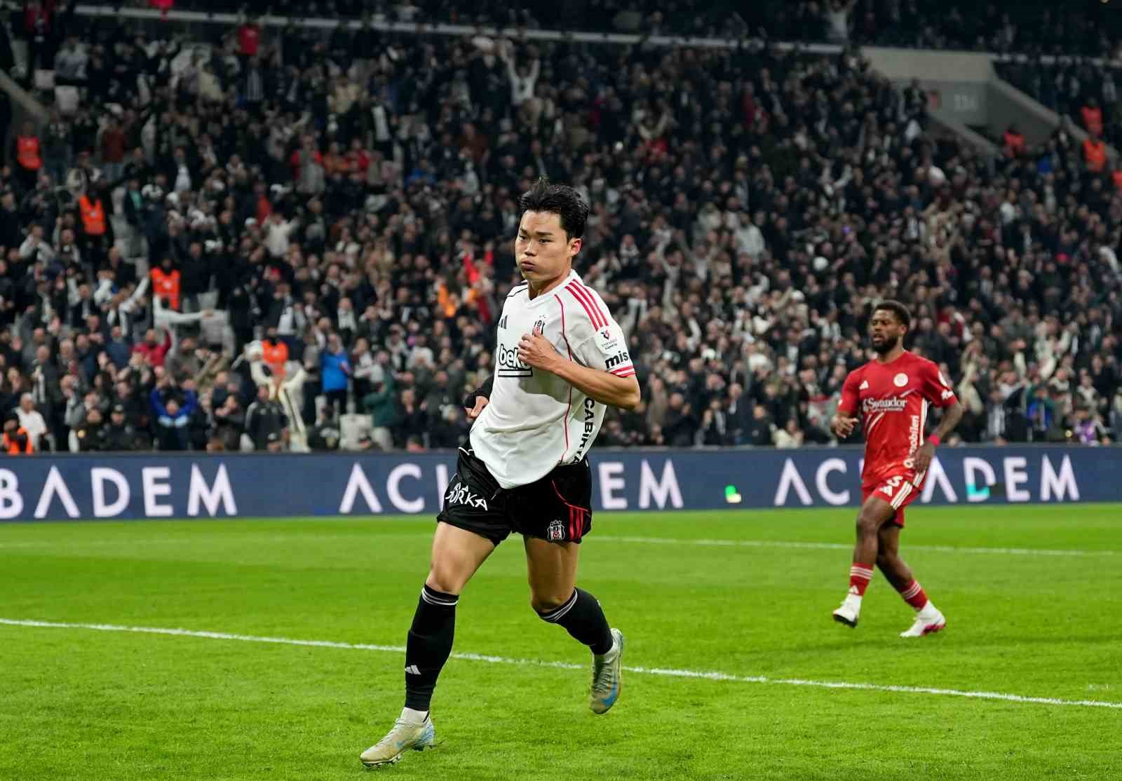 trendyol super lig besiktas 3 antalyaspor 1 ilk yari 4 4WRfNrSU