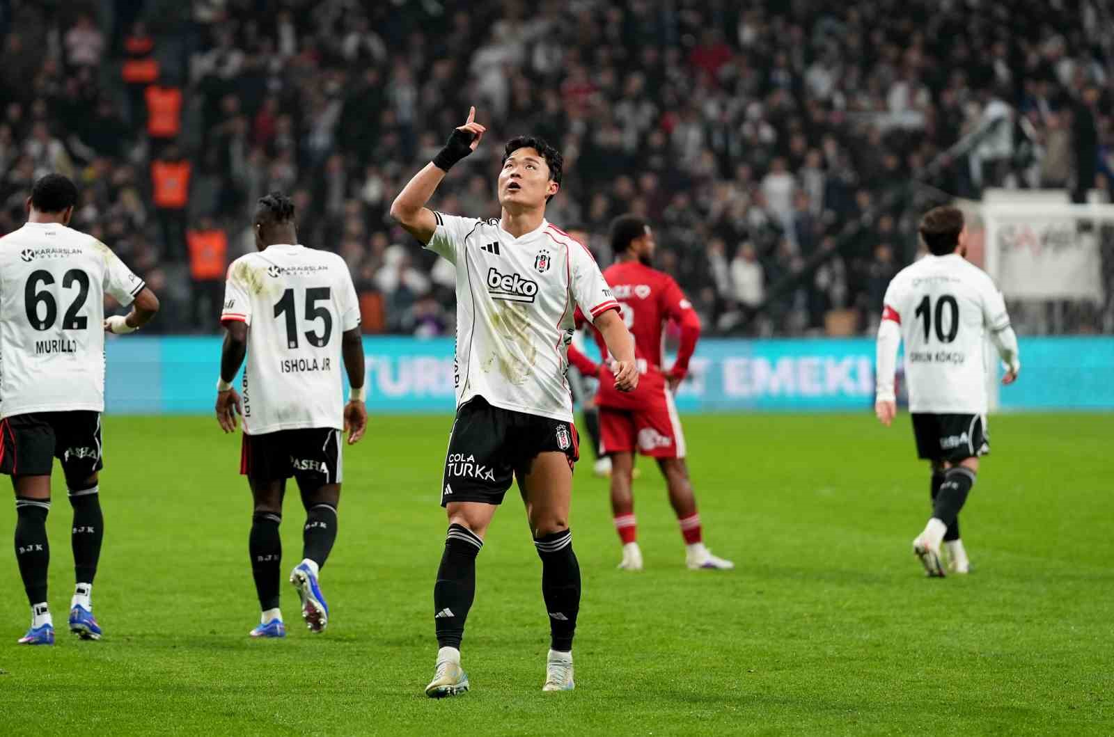 trendyol super lig besiktas 4 antalyaspor 2 mac sonucu 19 7liH4wNb