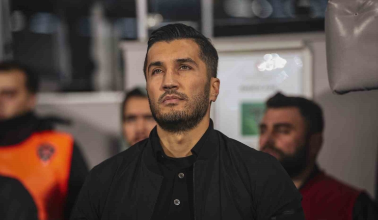 trendyol-super-lig-caykur-rizespor-0-basaksehir-0-ilk-yari-5e7VqecQ.jpg