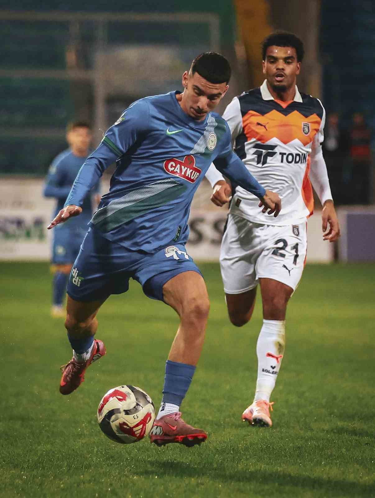 Trendyol Süper Lig: Çaykur Rizespor: 0 - Başakşehir: 0 (İlk yarı) 12 trendyol super lig caykur rizespor 0 basaksehir 0 ilk yari 8 d15lIIAL