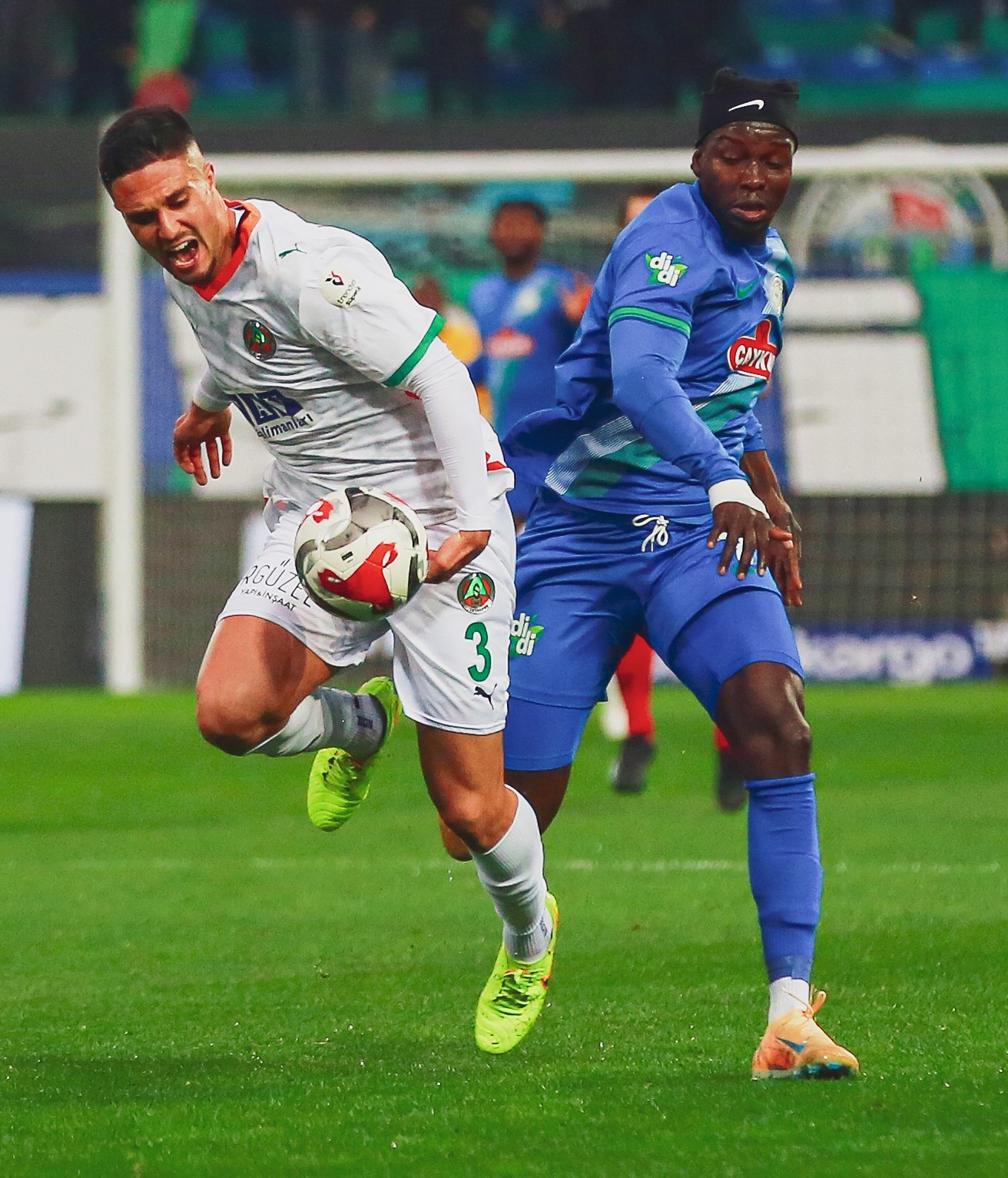 Trendyol Süper Lig: Çaykur Rizespor: 0 - Corendon Alanyaspor: 0 (İlk yarı) 17 trendyol super lig caykur rizespor 0 corendon alanyaspor 0 ilk yari 13 aEdgjUNV