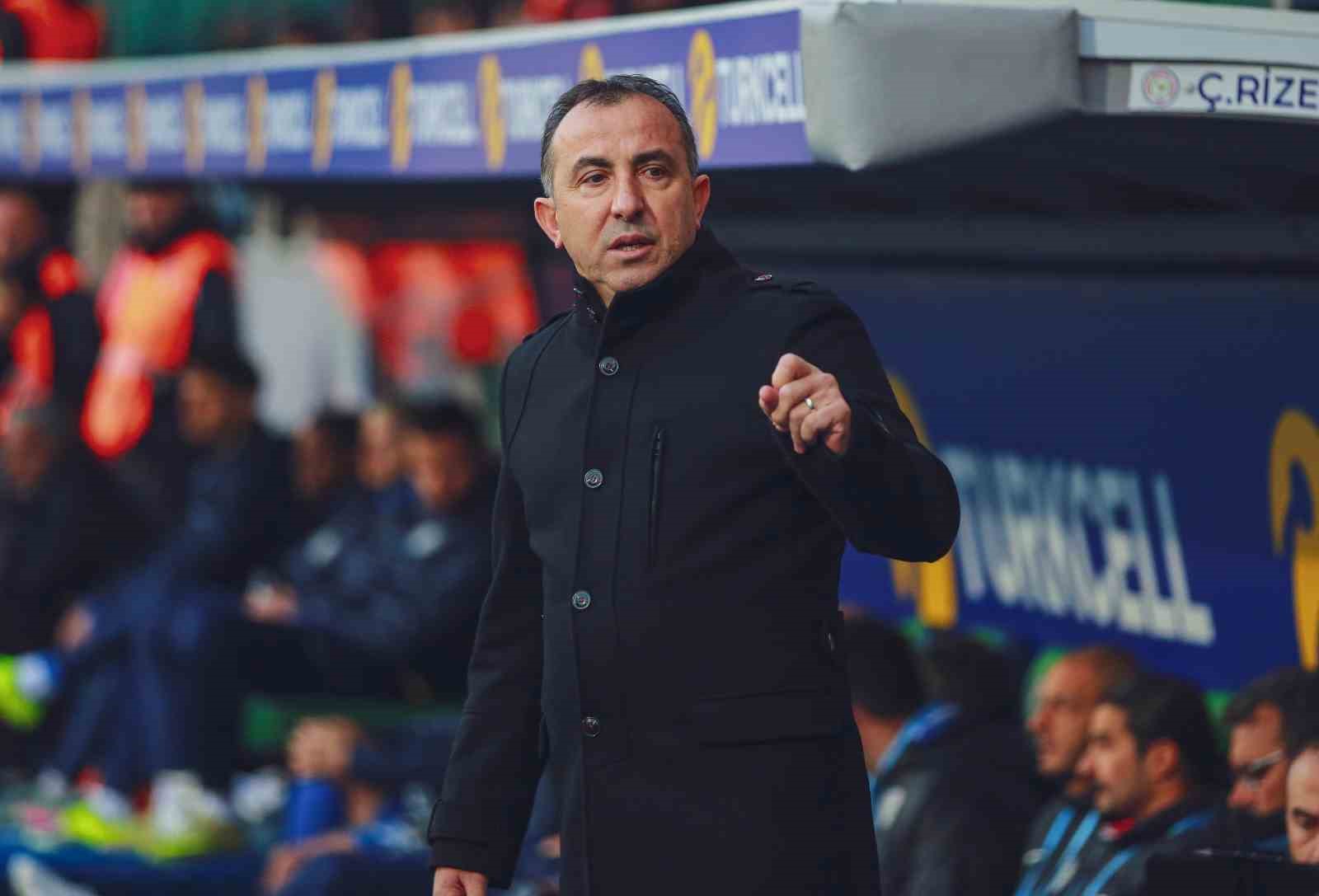 Trendyol Süper Lig: Çaykur Rizespor: 0 - Corendon Alanyaspor: 0 (İlk yarı) 12 trendyol super lig caykur rizespor 0 corendon alanyaspor 0 ilk yari 8 9TThaFKR