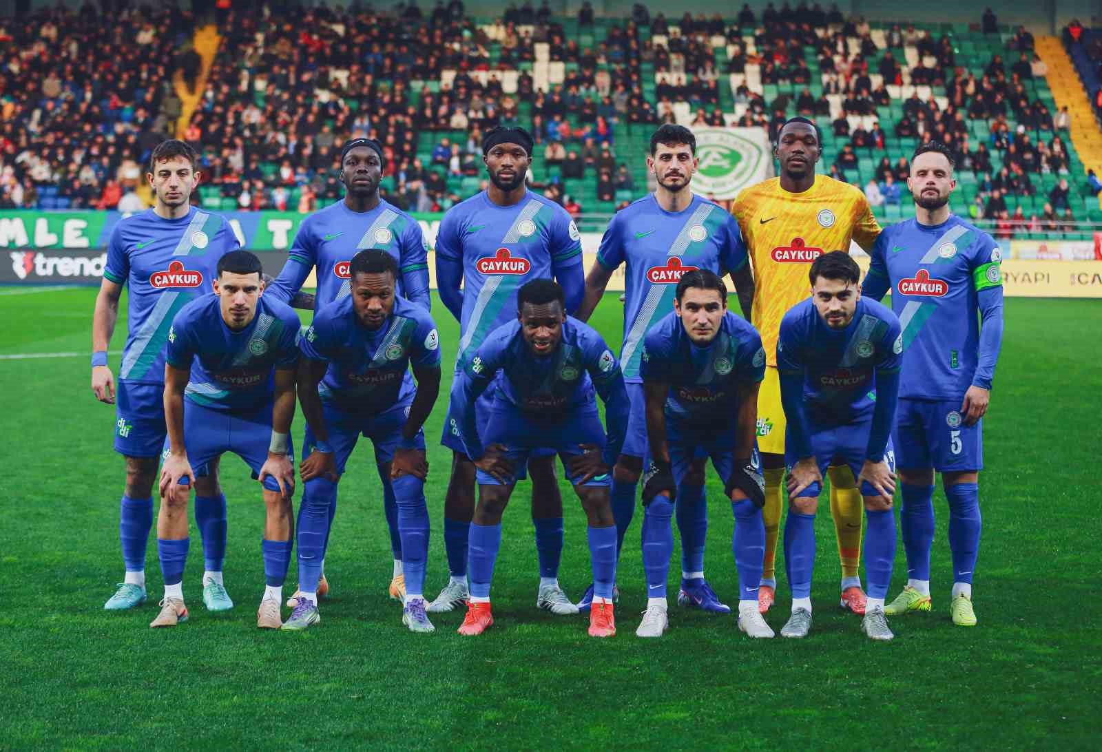 Trendyol Süper Lig: Çaykur Rizespor: 0 - Corendon Alanyaspor: 0 (İlk yarı) 13 trendyol super lig caykur rizespor 0 corendon alanyaspor 0 ilk yari 9 qIusdg4I
