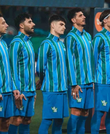 trendyol-super-lig-caykur-rizespor-2-fenerbahce-0-mac-devam-ediyor-Q91XTf8v.jpg