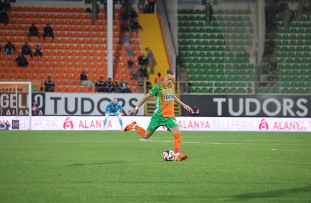 Trendyol Süper Lig: Corendon Alanyaspor: 0 - Gençlerbirliği: 0 (İlk yarı) 6 trendyol super lig corendon alanyaspor 0 genclerbirligi 0 ilk yari 2 3e3zrEgp