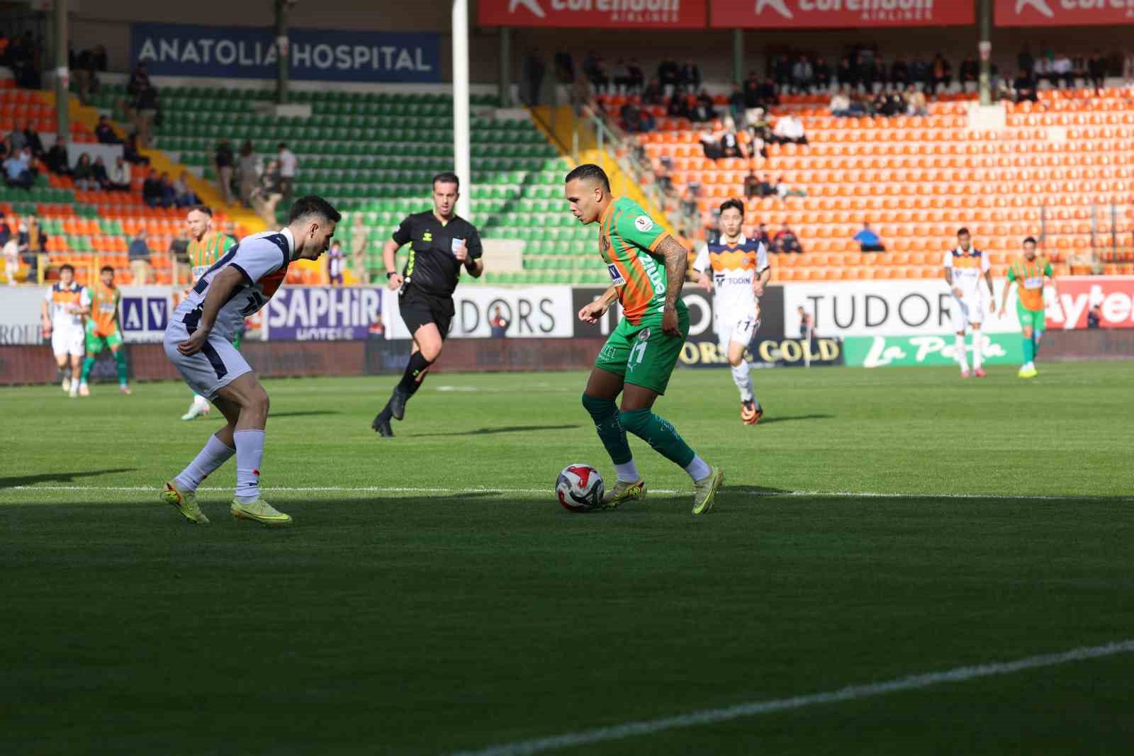 trendyol super lig corendon alanyaspor 0 rams basaksehir 2 ilk yari 3 NJBEWKn4