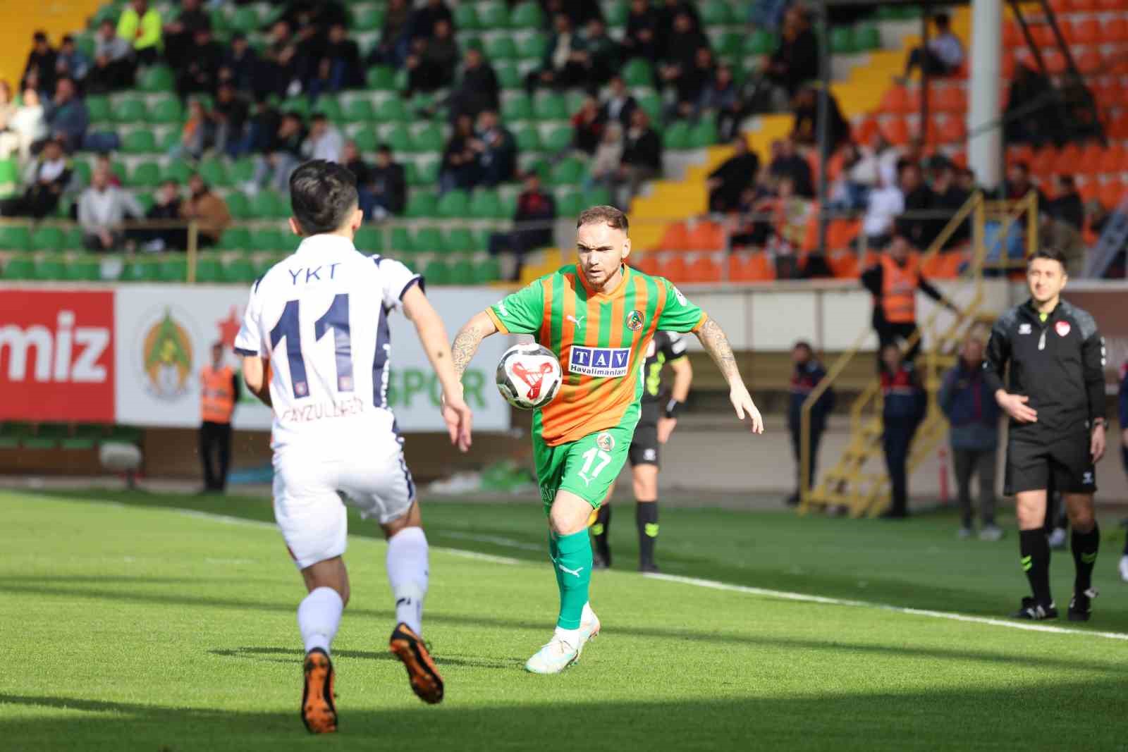 trendyol super lig corendon alanyaspor 0 rams basaksehir 2 ilk yari 5 jFKIdbQi