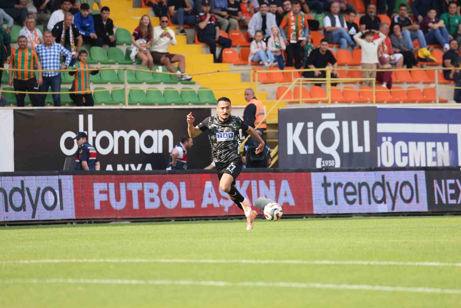 Trendyol Süper Lig: Corendon Alanyaspor: 0 - Samsunspor: 2 (İlk yarı) 5 trendyol super lig corendon alanyaspor 0 samsunspor 2 ilk yari 1