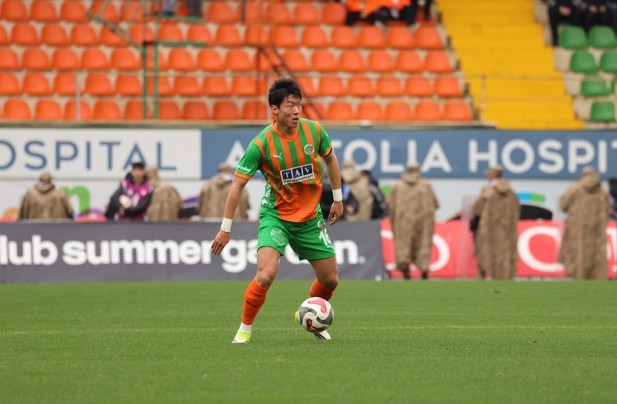 Trendyol Süper Lig: Corendon Alanyaspor: 1 - Eyüpspor: 0 (İlk yarı) 7 trendyol super lig corendon alanyaspor 1 eyupspor 0 ilk yari 3 tRqOk9Zj