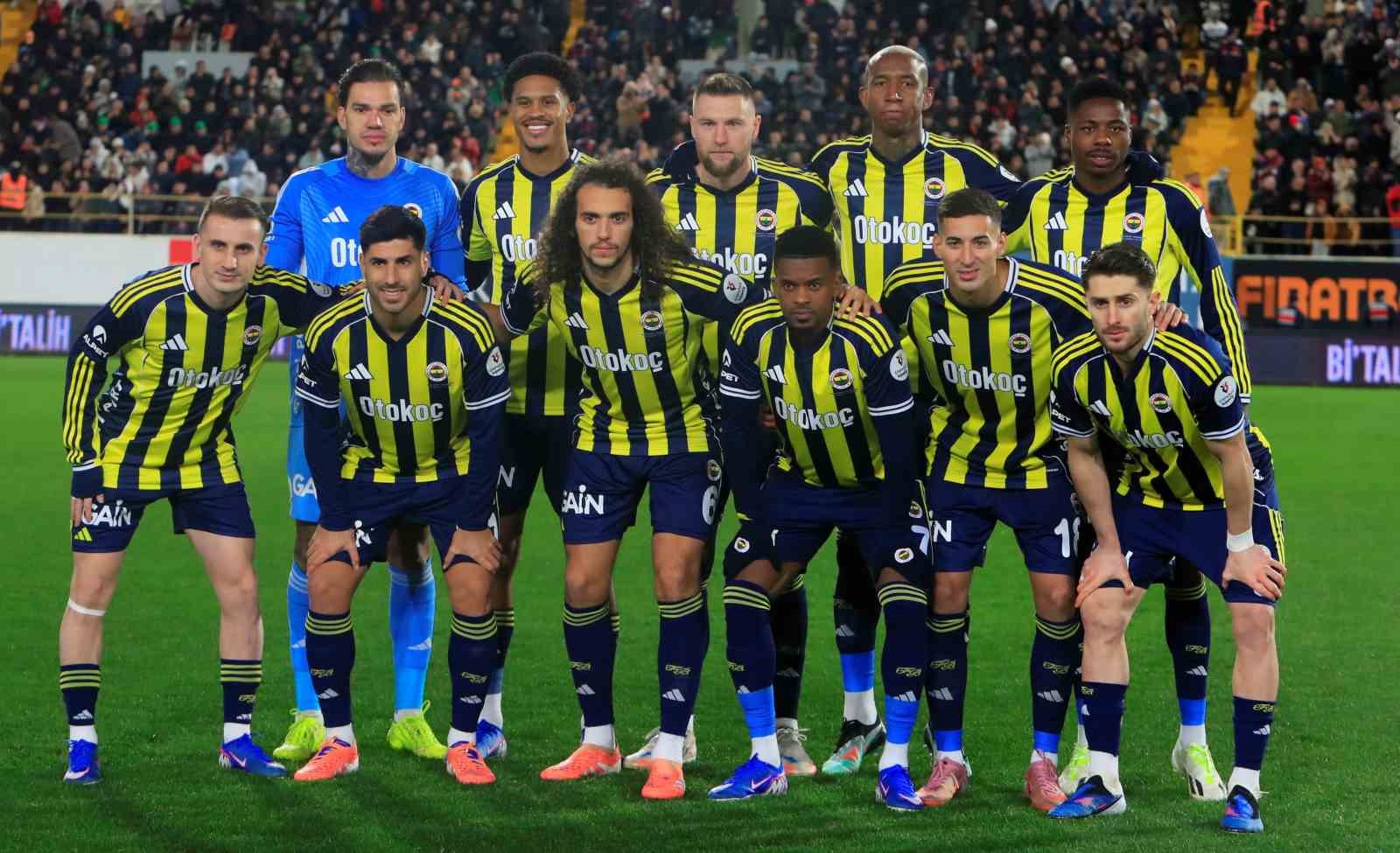 Trendyol Süper Lig: Corendon Alanyaspor: 2 - Fenerbahçe: 1 (Maç devam ediyor) 14 trendyol super lig corendon alanyaspor 2 fenerbahce 1 mac devam ediyor 10 8ePdc8kX