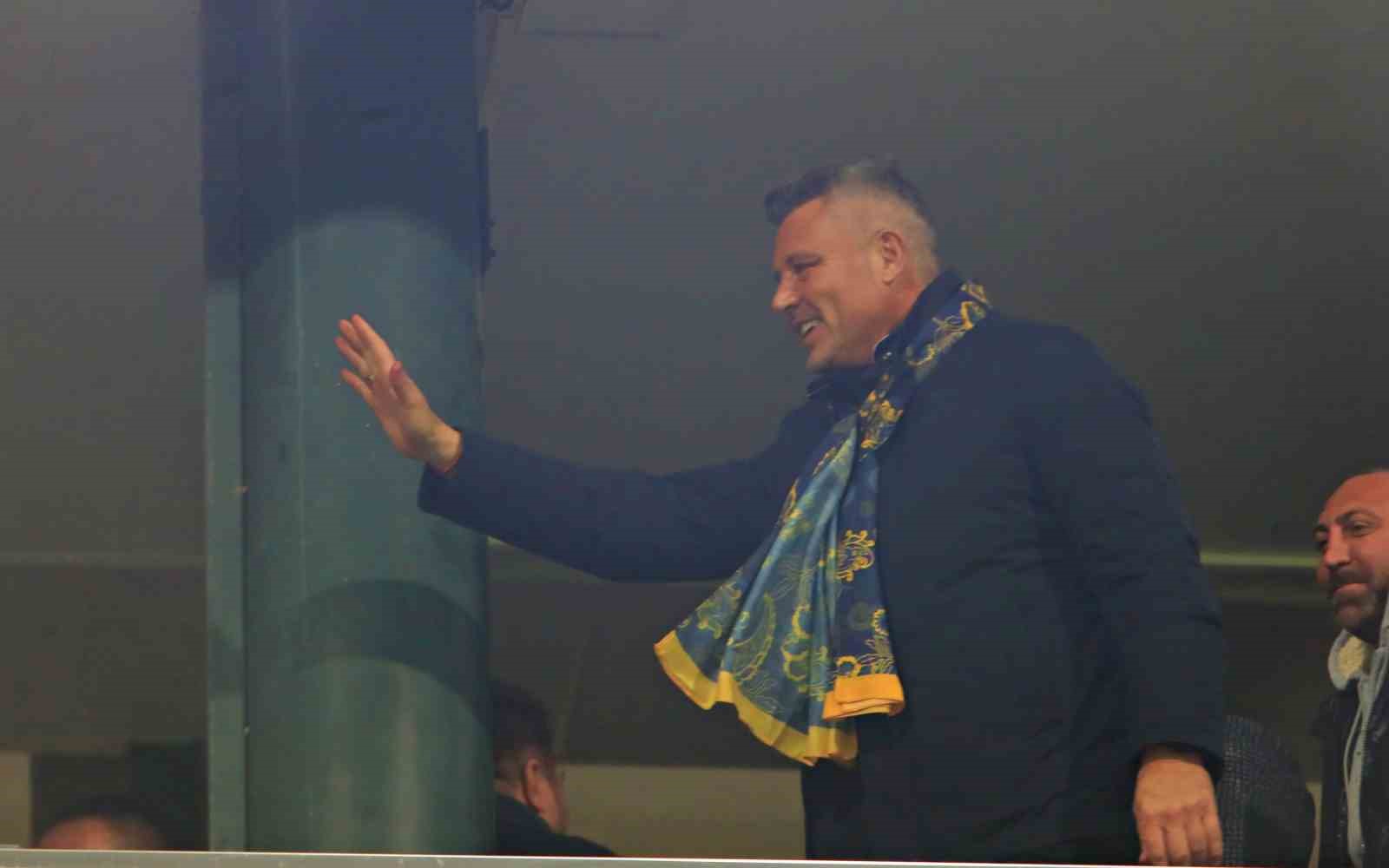 Trendyol Süper Lig: Corendon Alanyaspor: 2 - Fenerbahçe: 1 (Maç devam ediyor) 23 trendyol super lig corendon alanyaspor 2 fenerbahce 1 mac devam ediyor 19 QJG5lAwW