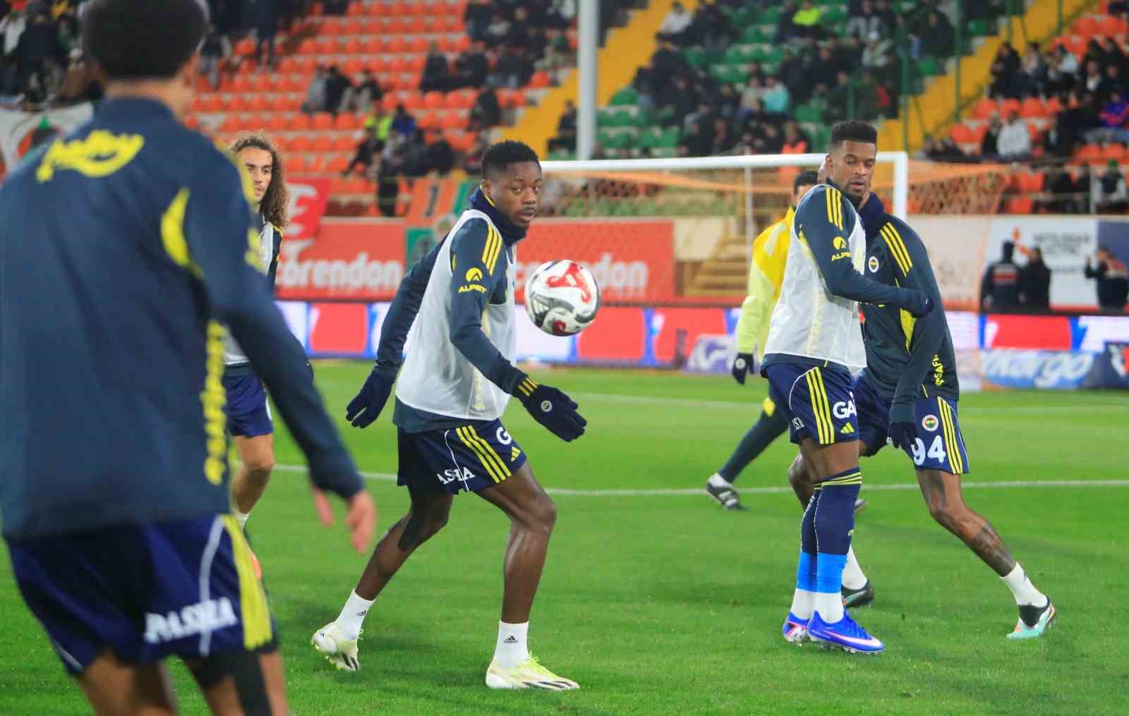 Trendyol Süper Lig: Corendon Alanyaspor: 2 - Fenerbahçe: 1 (Maç devam ediyor) 24 trendyol super lig corendon alanyaspor 2 fenerbahce 1 mac devam ediyor 20