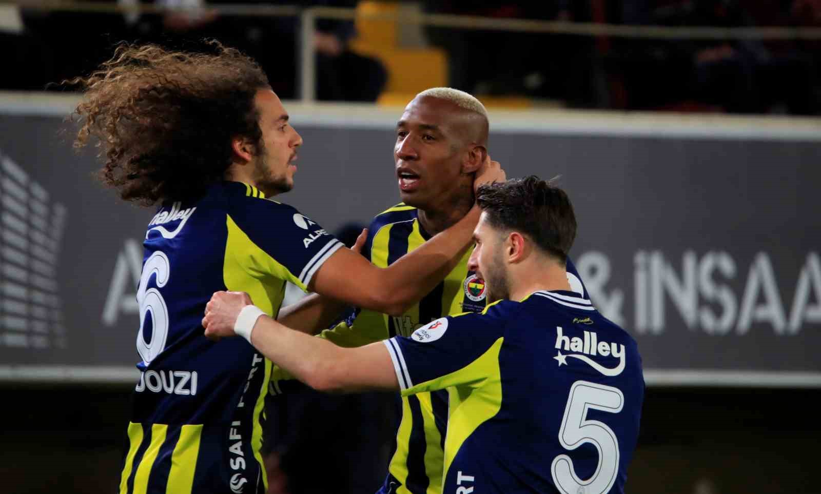 Trendyol Süper Lig: Corendon Alanyaspor: 2 - Fenerbahçe: 1 (Maç devam ediyor) 8 trendyol super lig corendon alanyaspor 2 fenerbahce 1 mac devam ediyor 4 W9jh4lIr