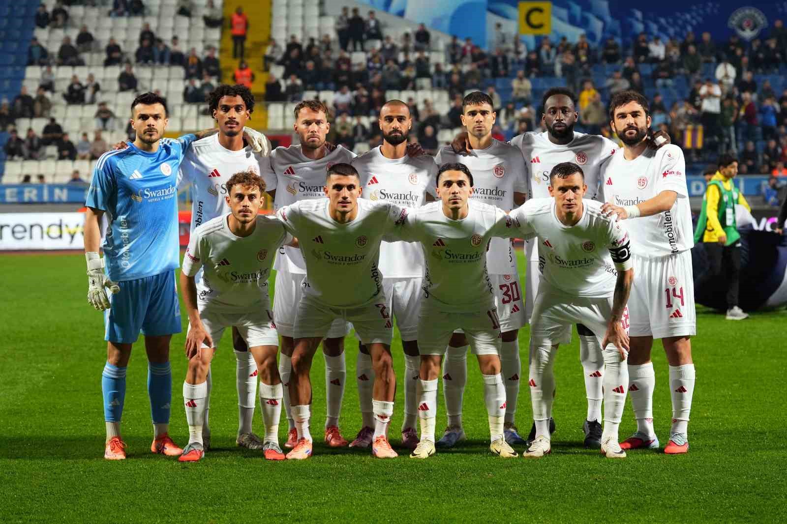 trendyol super lig eyupspor 0 antalyaspor 0 mac devam ediyor 1 UlD9jDfi