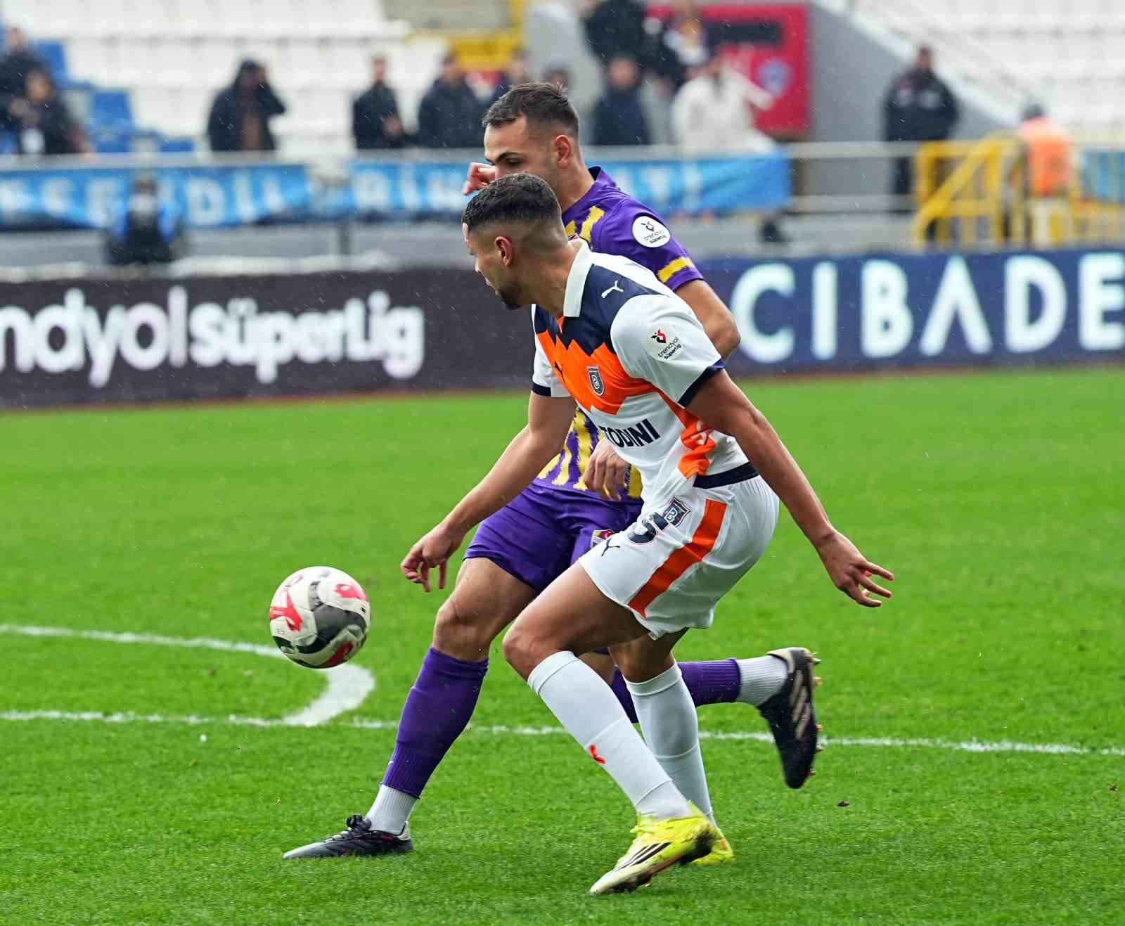 trendyol super lig eyupspor 0 basaksehir 1 mac devam ediyor 1 OQYUjHip