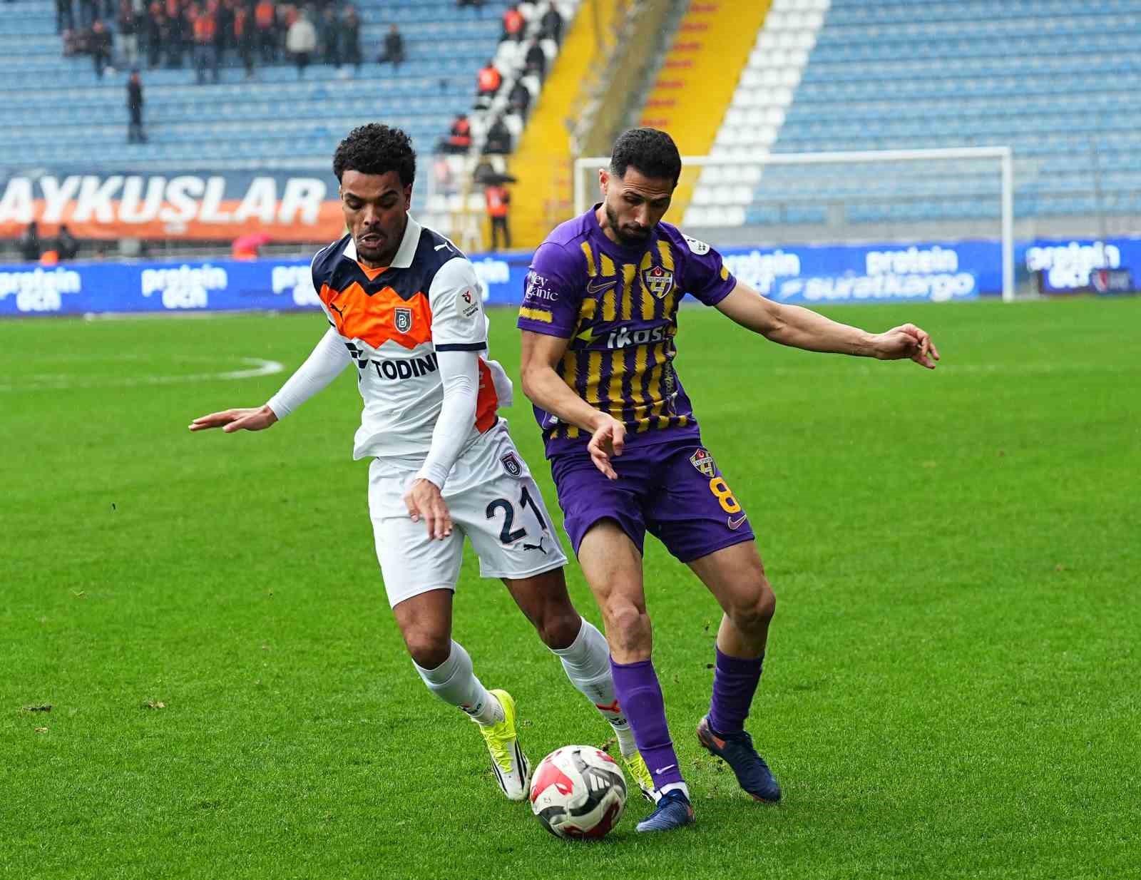 trendyol super lig eyupspor 0 basaksehir 1 mac devam ediyor 14 h1YGUYT7