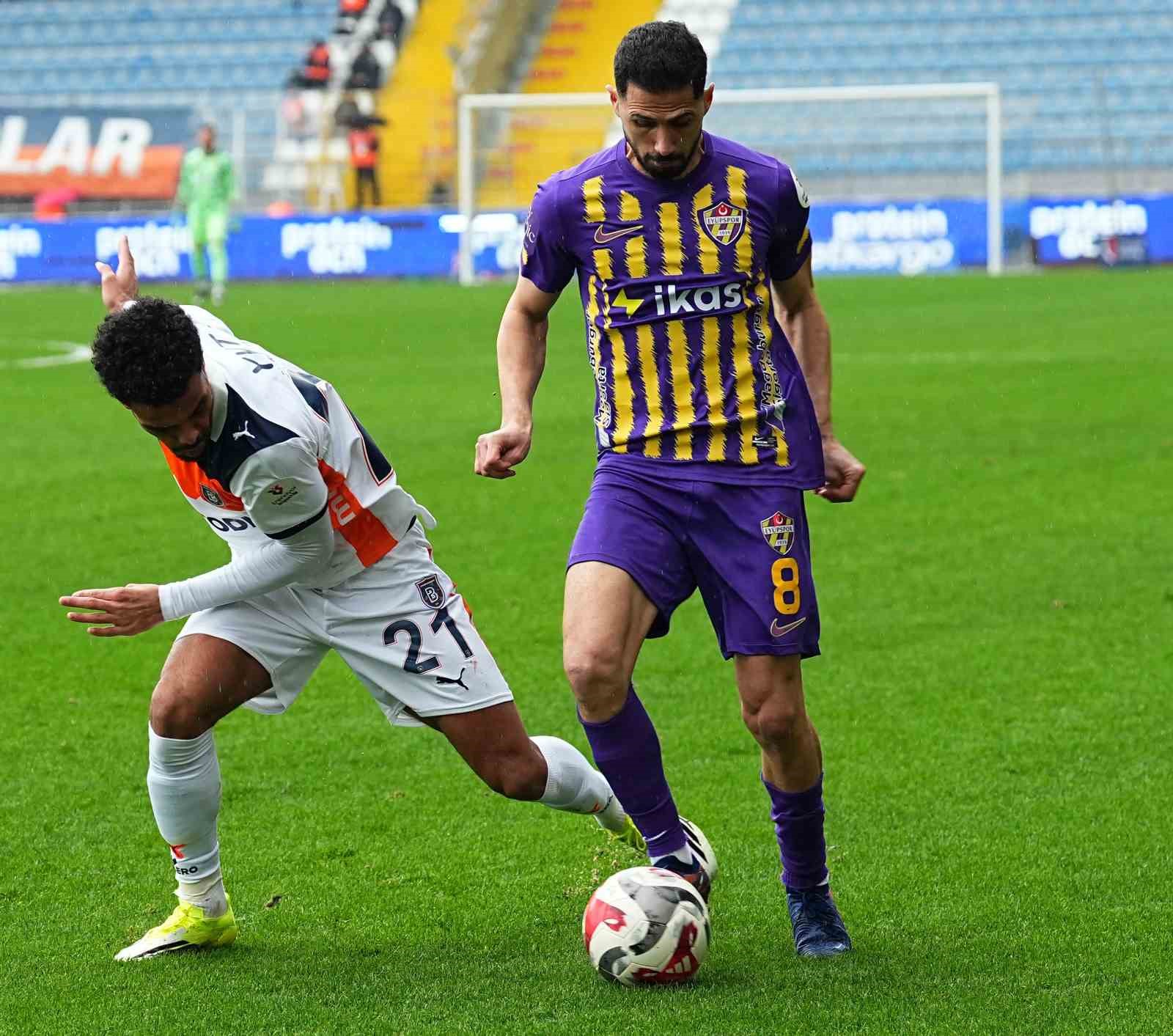 trendyol super lig eyupspor 0 basaksehir 1 mac devam ediyor 15 y8jtGsn3