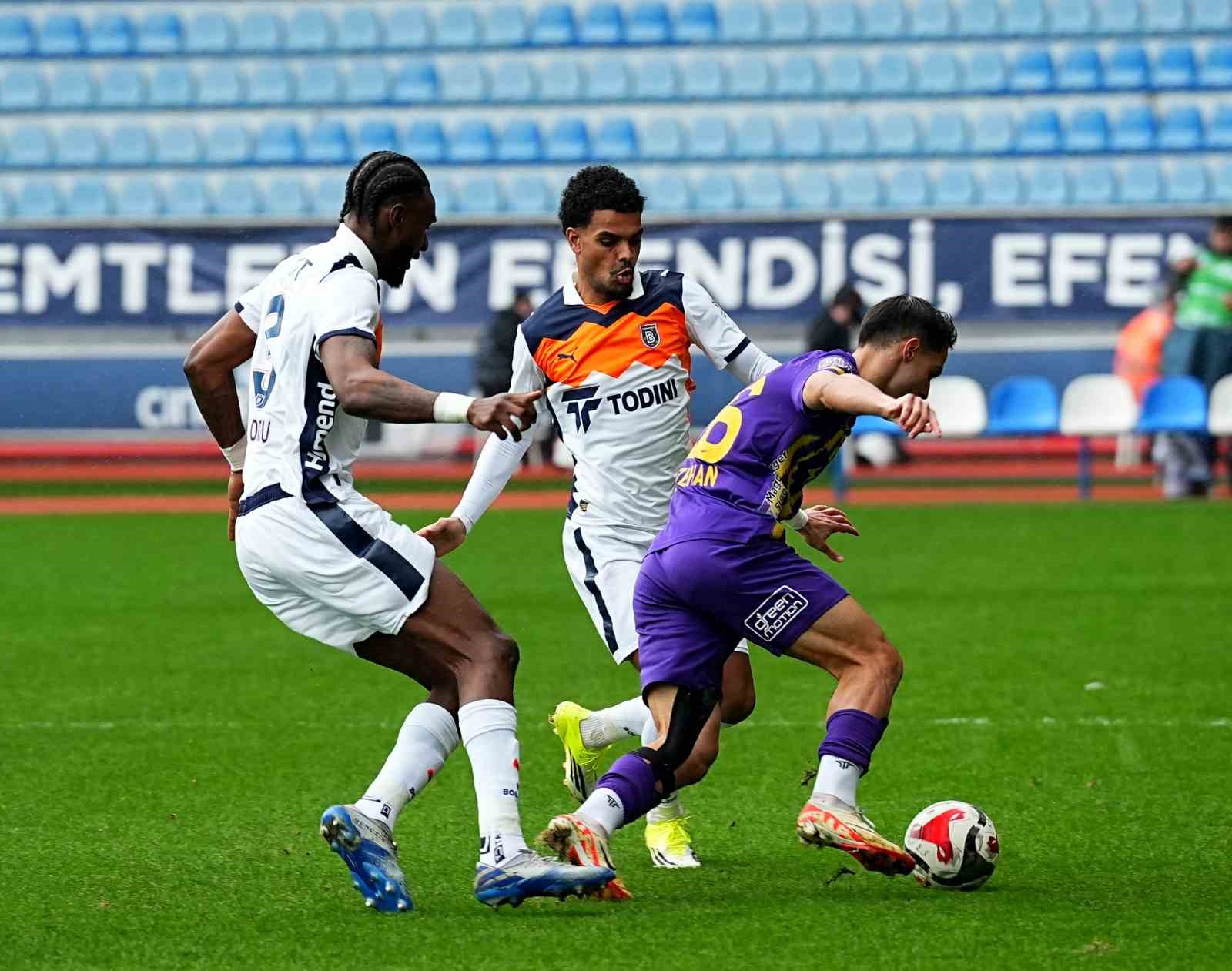 trendyol super lig eyupspor 0 basaksehir 1 mac devam ediyor 9 YiZulszn