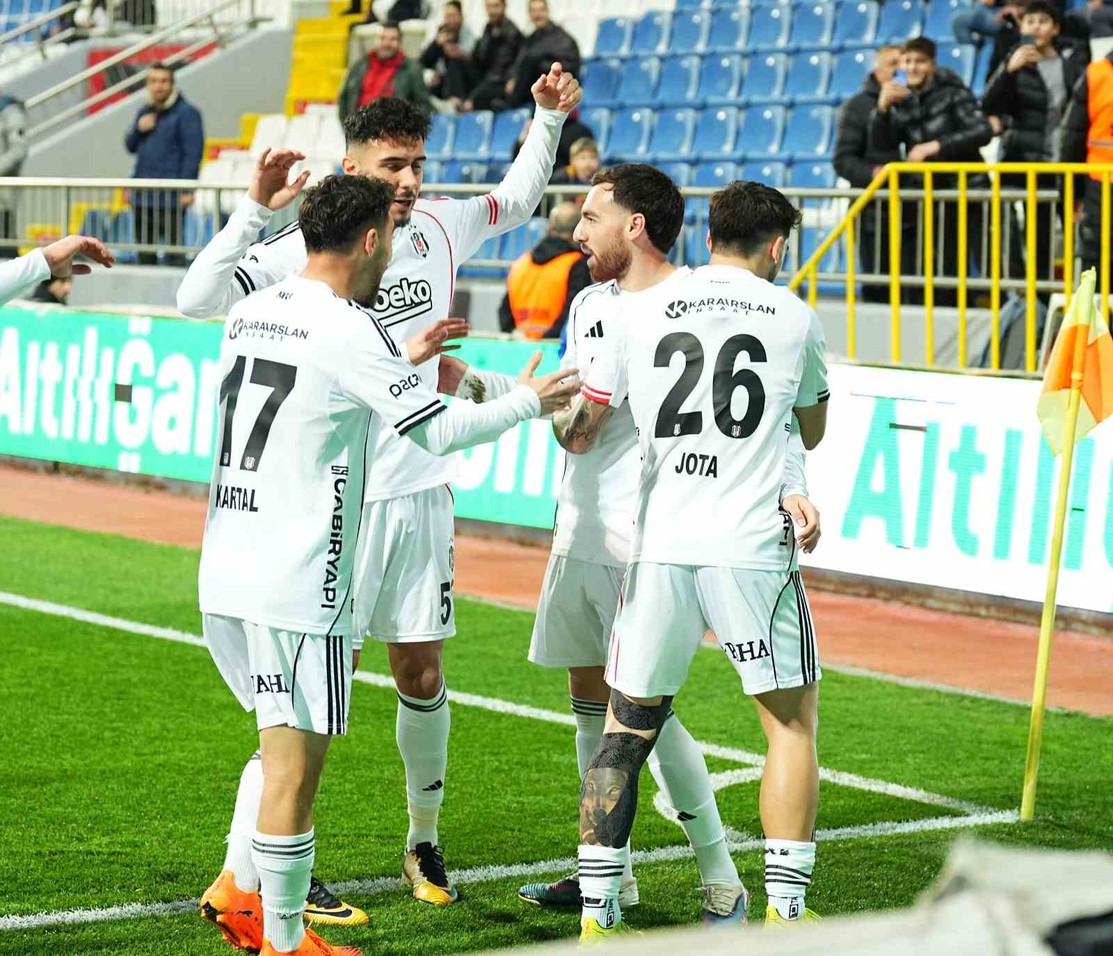 trendyol super lig eyupspor 0 besiktas 1 mac devam ediyor 17 jnQLpaDC