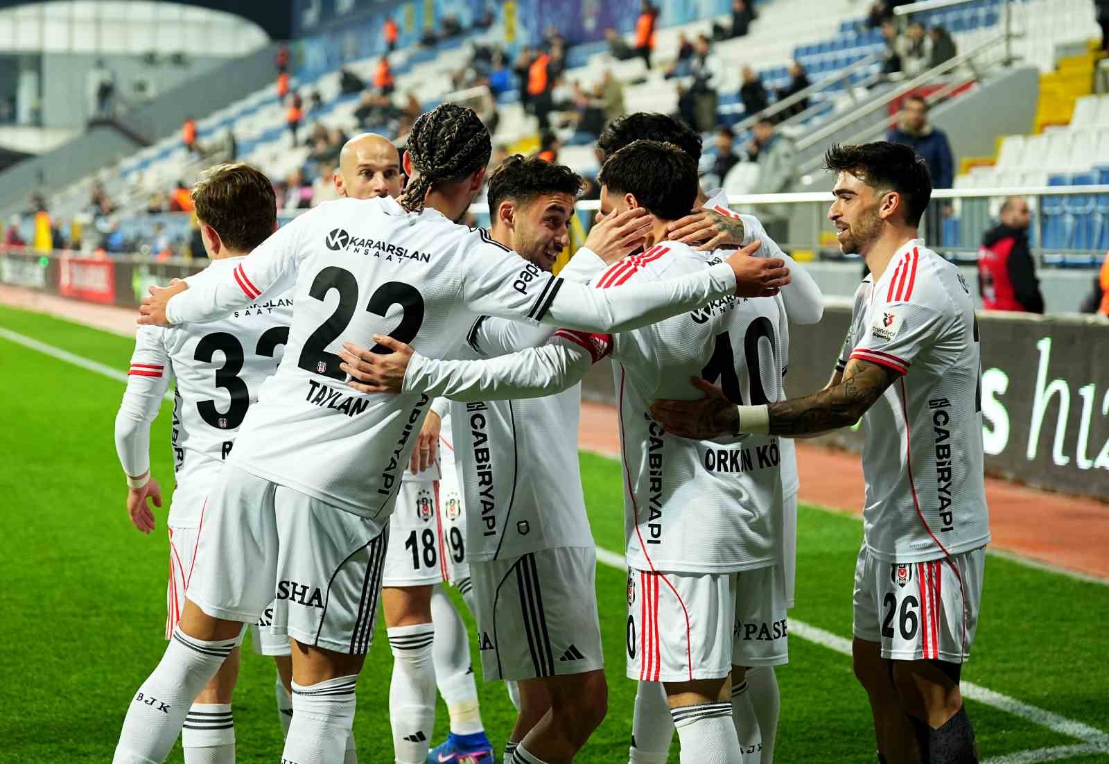 trendyol super lig eyupspor 0 besiktas 1 mac devam ediyor 20 qBjLzRwv