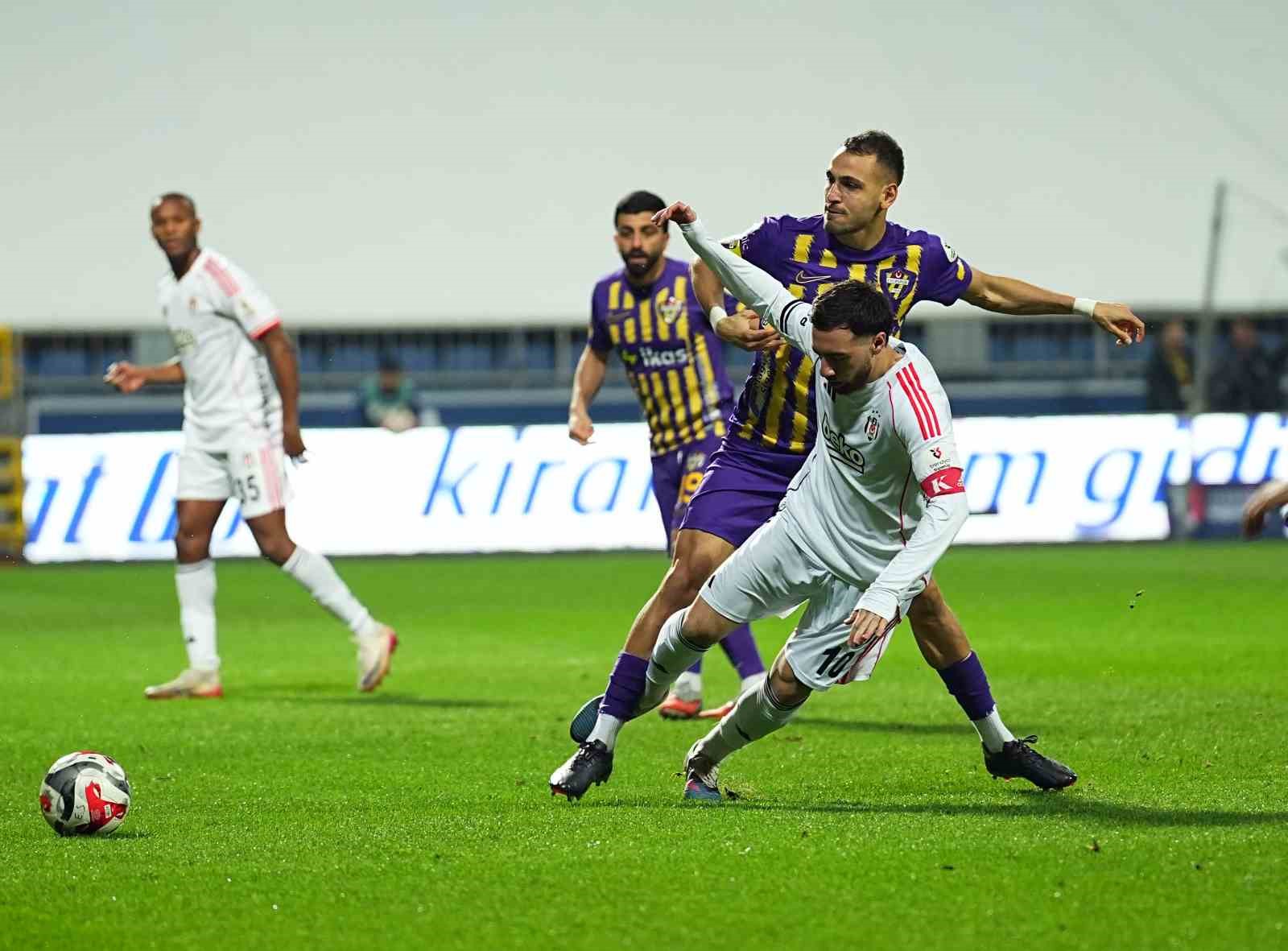trendyol super lig eyupspor 0 besiktas 1 mac devam ediyor 9 FdPFZw3k