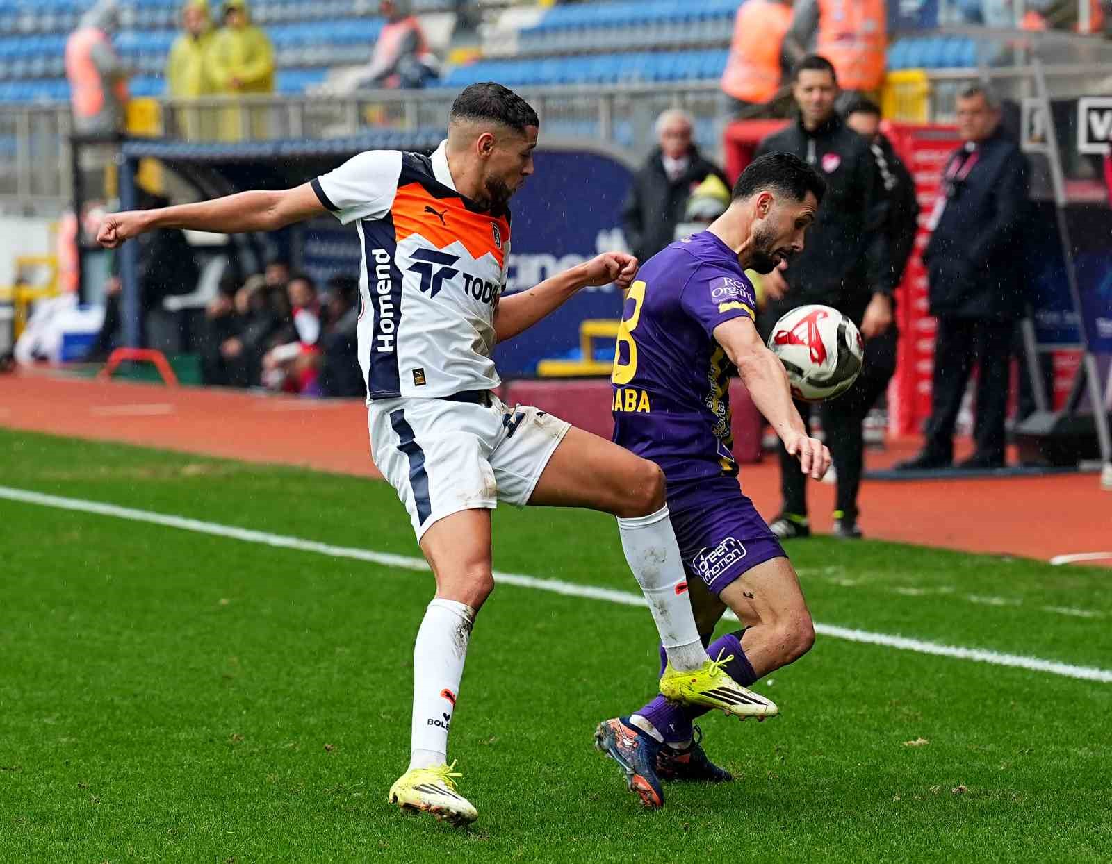 trendyol super lig eyupspor 0 rams basaksehir 1 ilk yari 12 RJKPIvpr