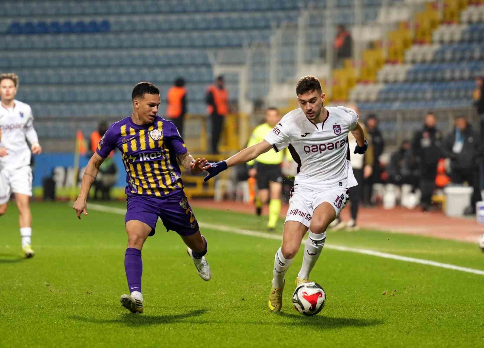 trendyol super lig eyupspor 0 trabzonspor 0 mac devam ediyor 12 6PSzV7B2