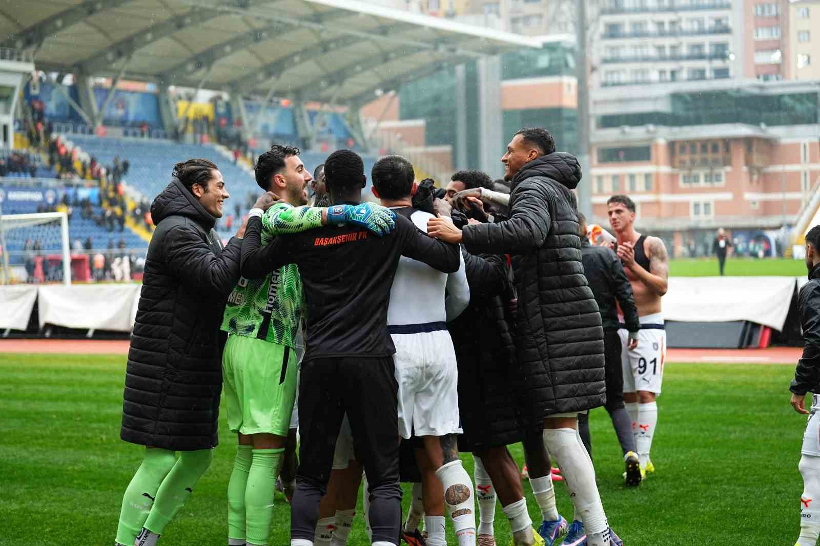 trendyol super lig eyupspor 1 rams basaksehir 2 mac sonucu 13