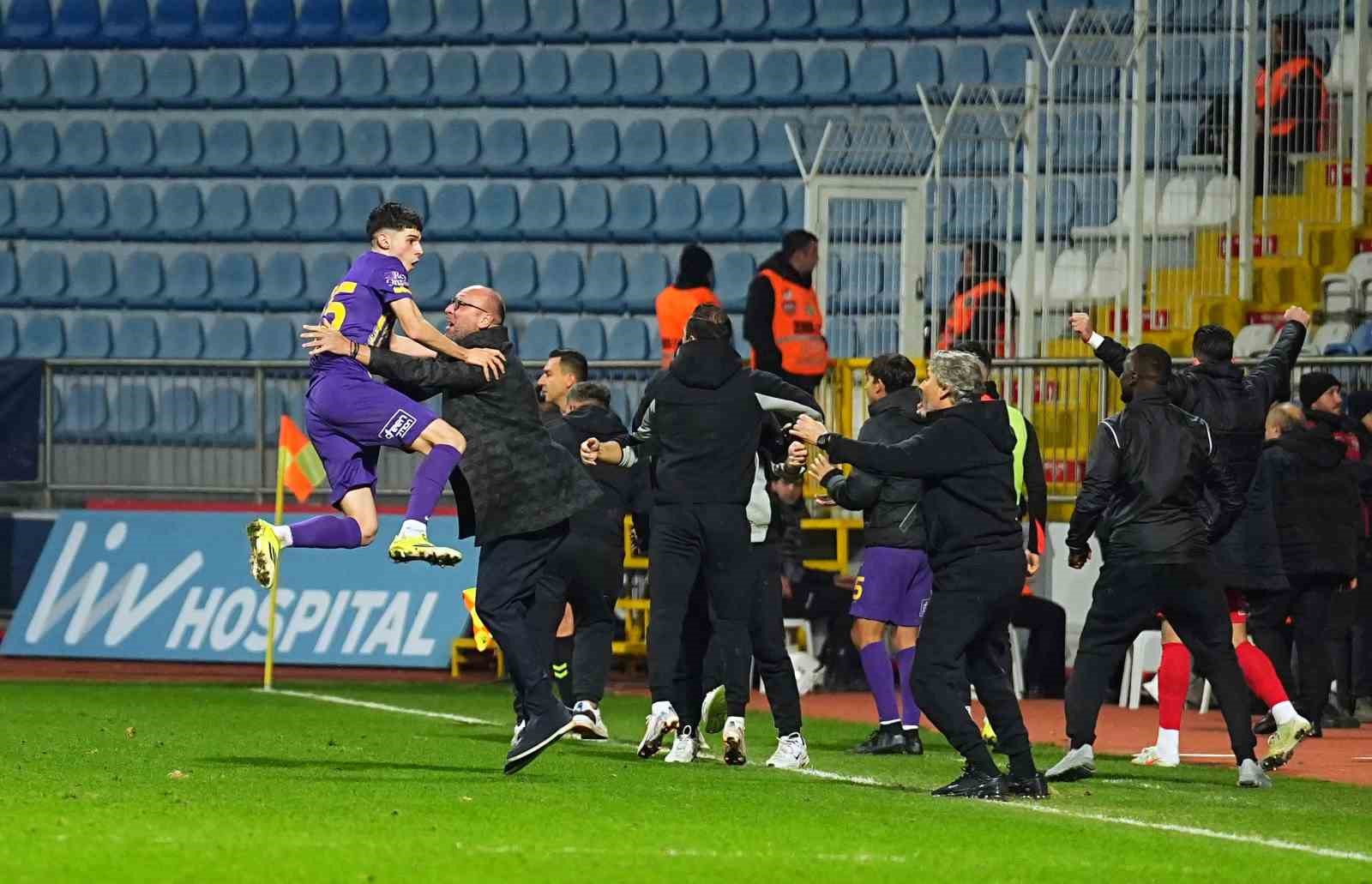 trendyol super lig eyupspor 2 besiktas 2 mac sonucu 32 QE2mpLC3