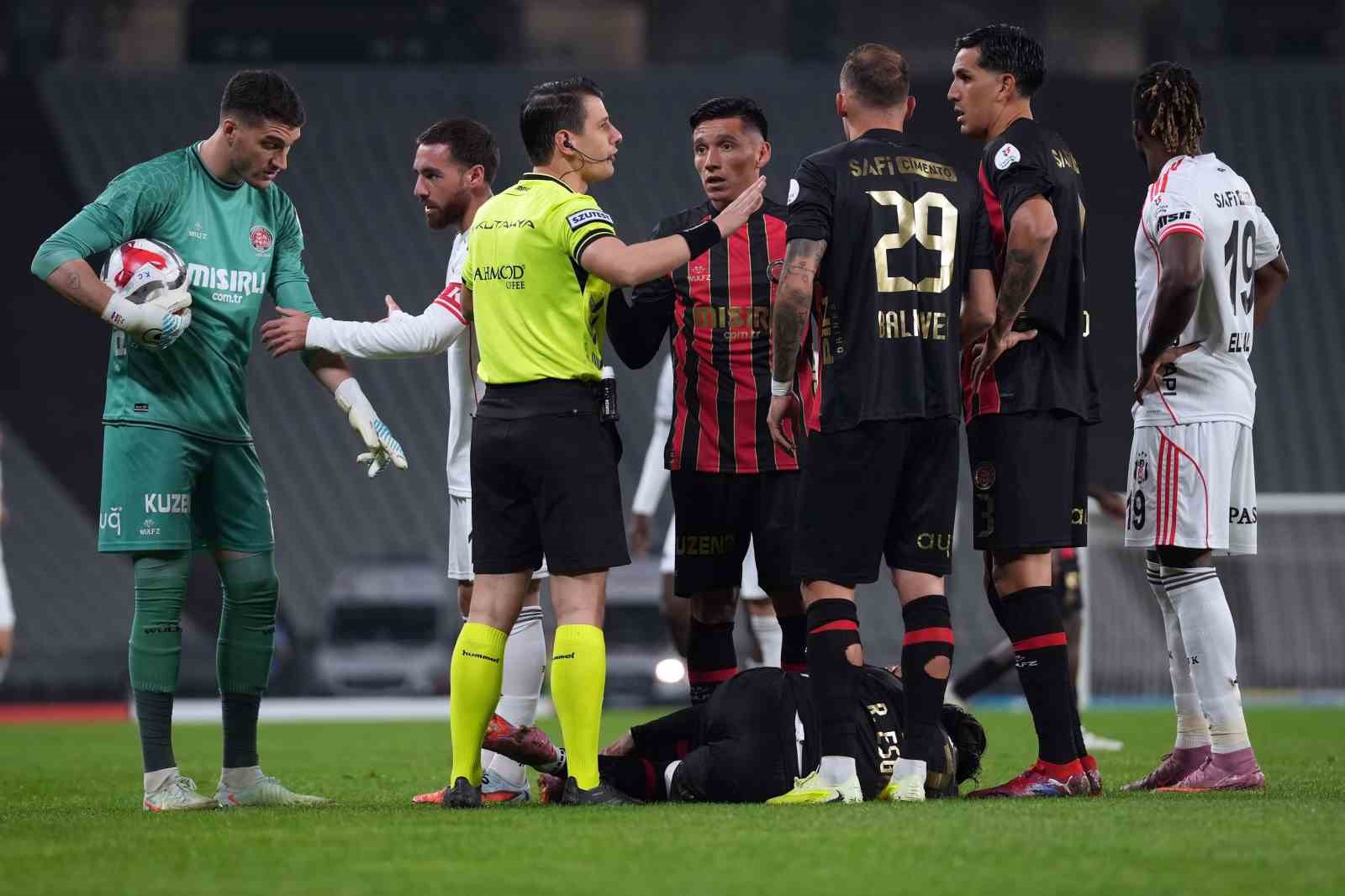 trendyol super lig fatih karagumruk 0 besiktas 0 mac devam ediyor 13 DEWHrVcJ