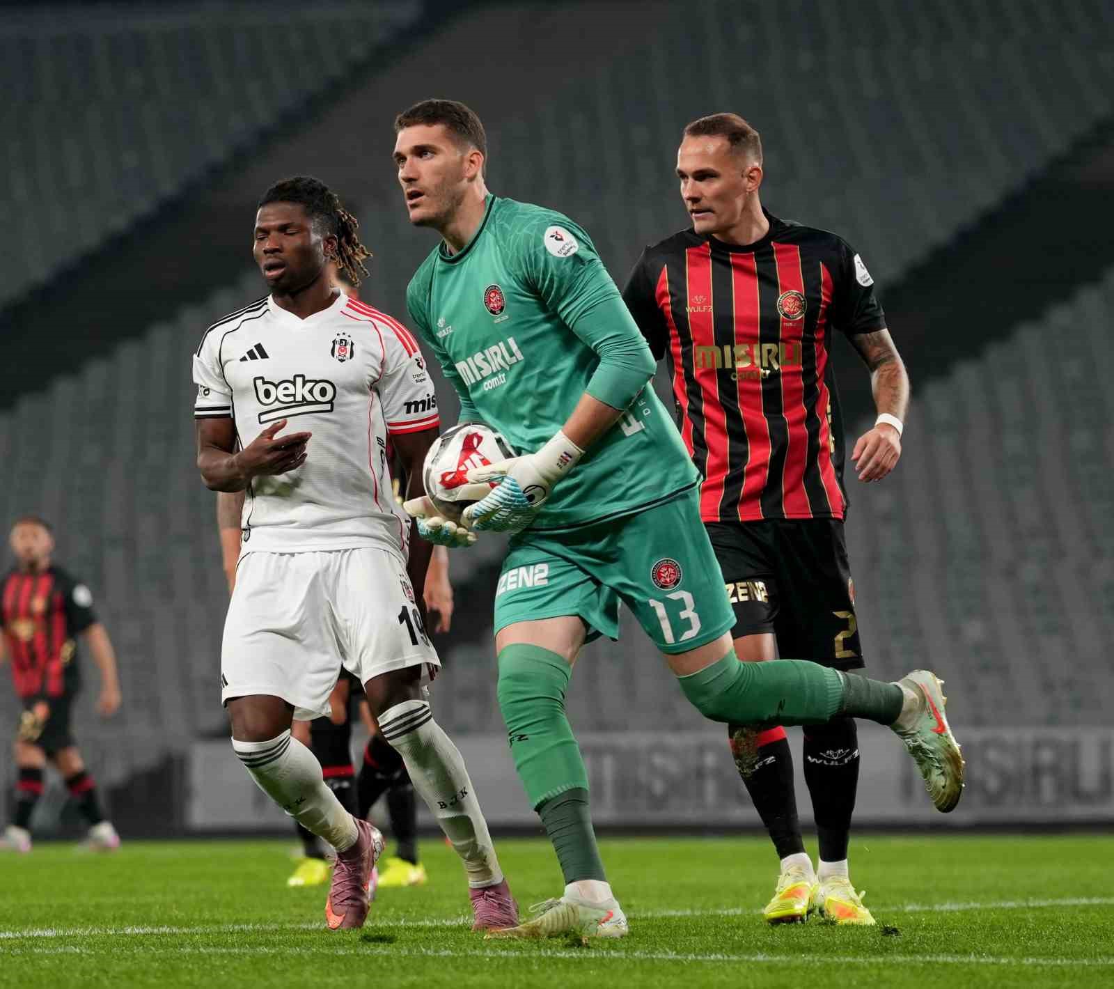 trendyol super lig fatih karagumruk 0 besiktas 0 mac devam ediyor 17 MT6rCrTe