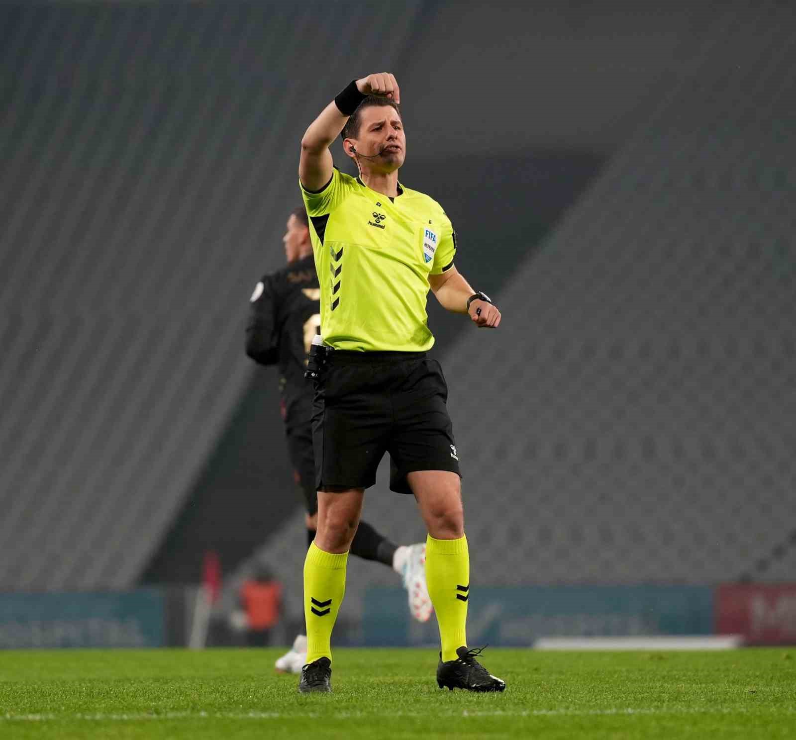 trendyol super lig fatih karagumruk 0 besiktas 0 mac devam ediyor 18 UsCAwYAi