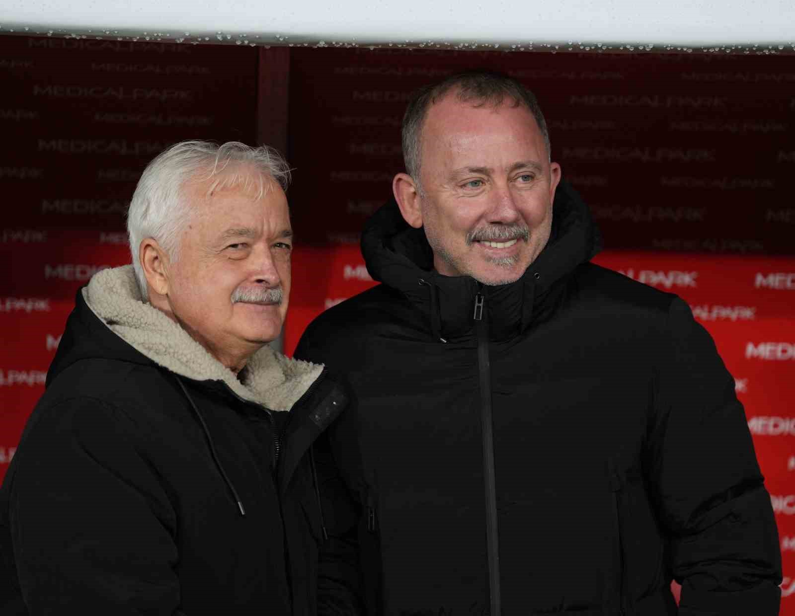 trendyol super lig fatih karagumruk 0 besiktas 0 mac devam ediyor 3 fljYNq98