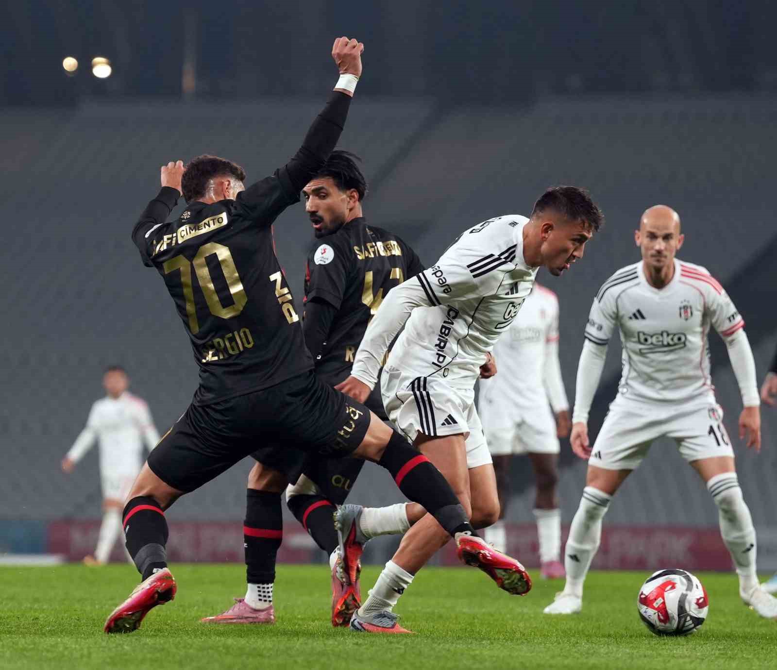 trendyol super lig fatih karagumruk 0 besiktas 1 ilk yari 0 QmnfNL4H