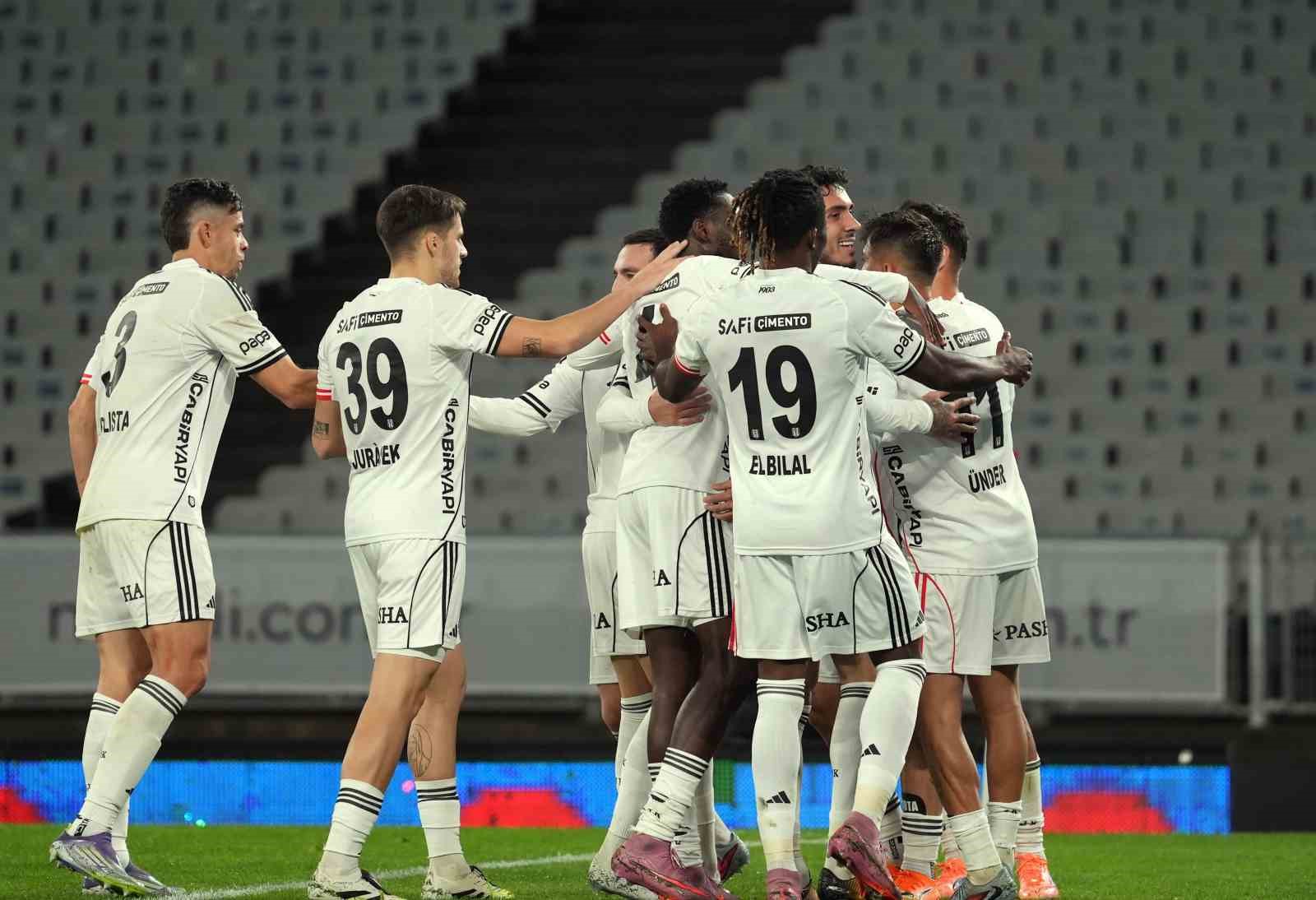 trendyol super lig fatih karagumruk 0 besiktas 1 ilk yari 13 ifHCIHq9