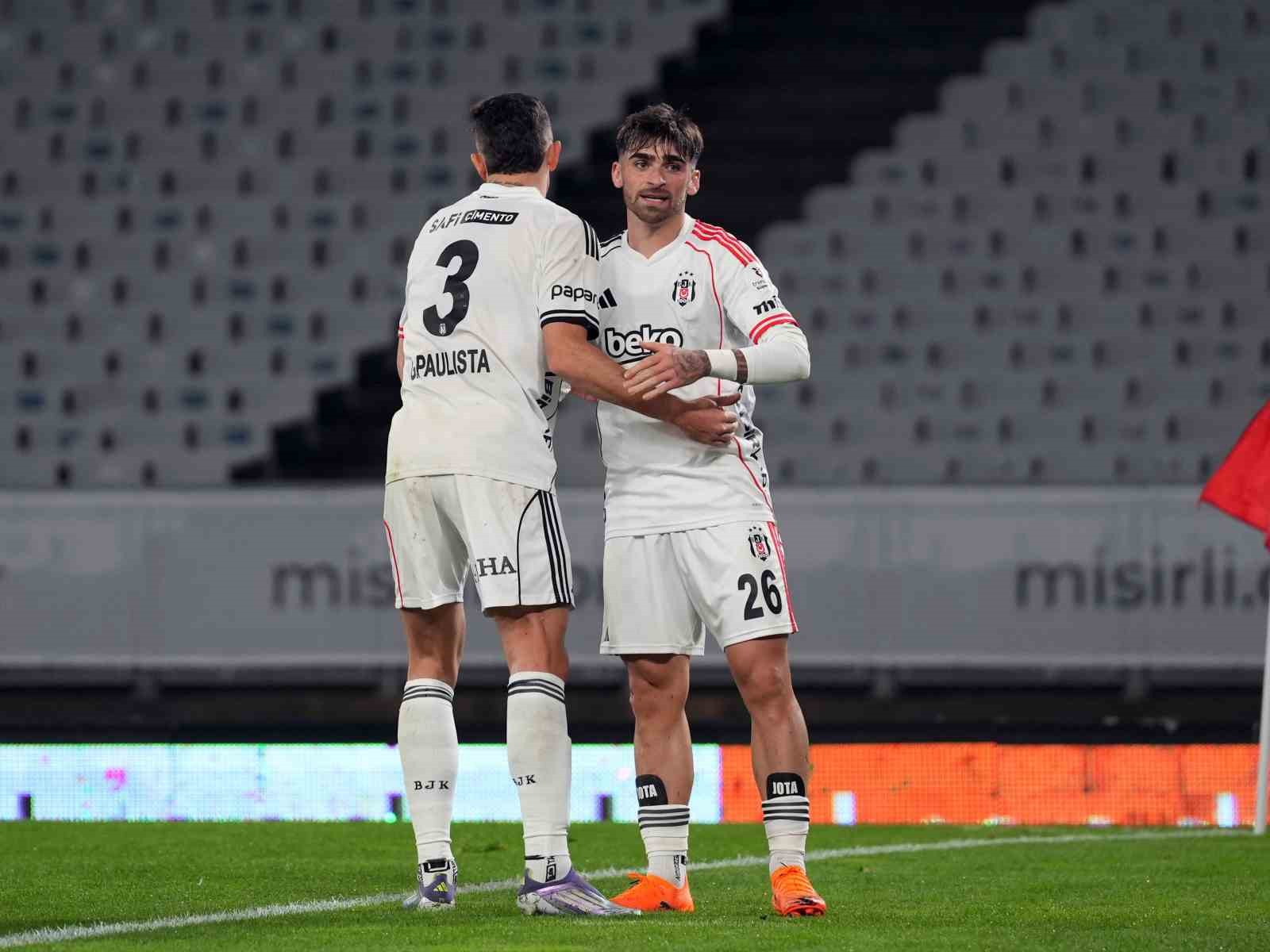 trendyol super lig fatih karagumruk 0 besiktas 1 ilk yari 15 rwDcsGDw