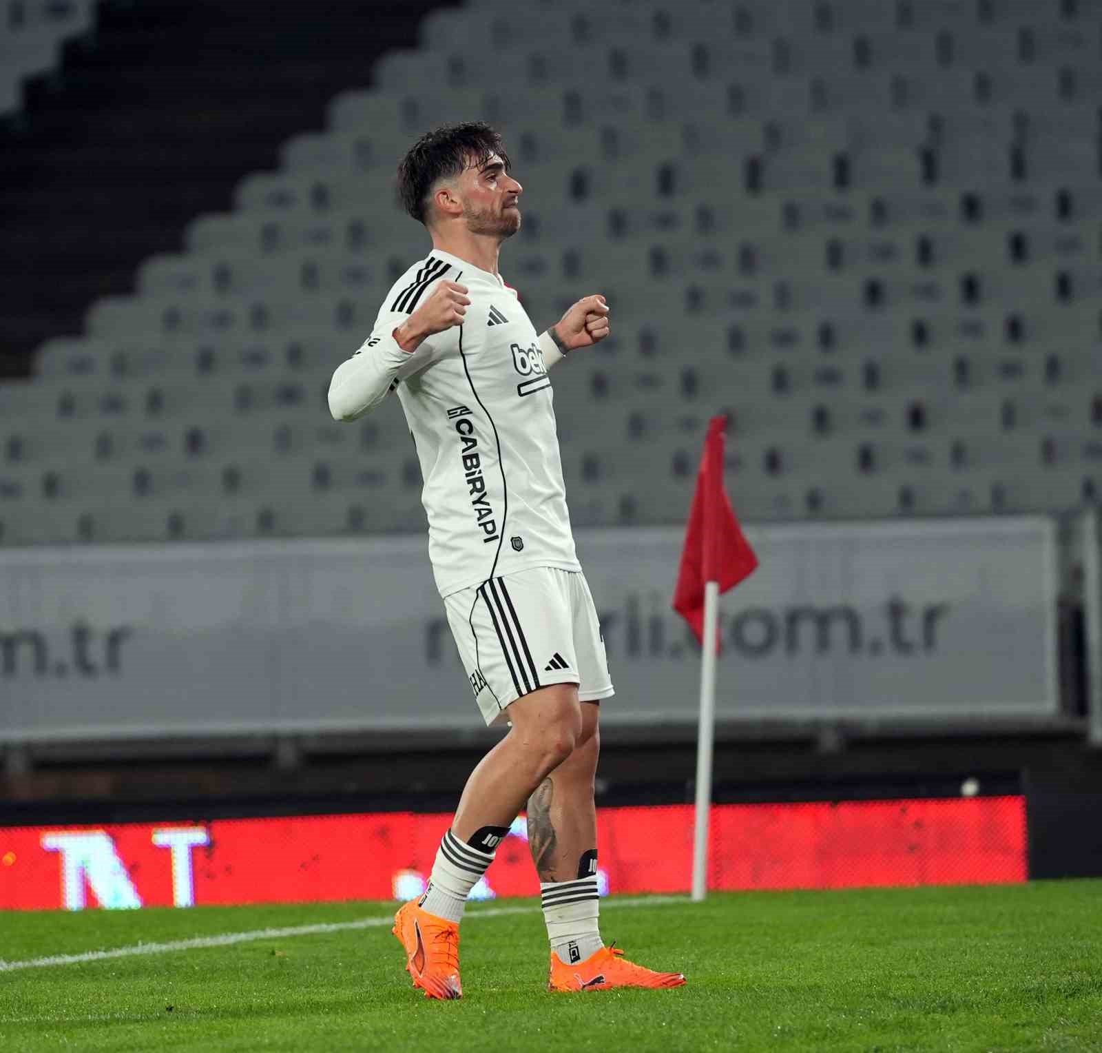 trendyol super lig fatih karagumruk 0 besiktas 1 ilk yari 16 58zAiBC4